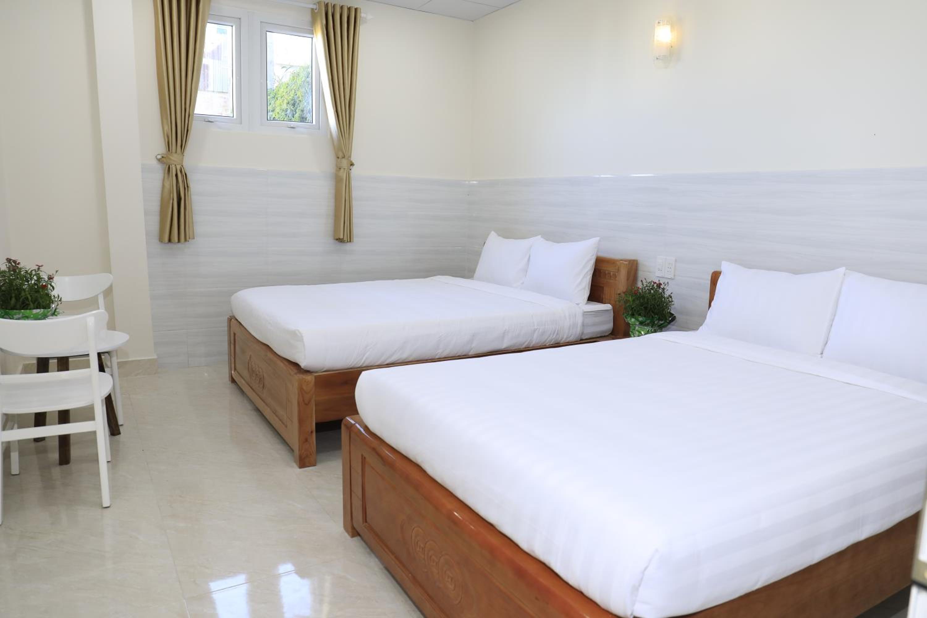 Quadruple Room - Photo 9