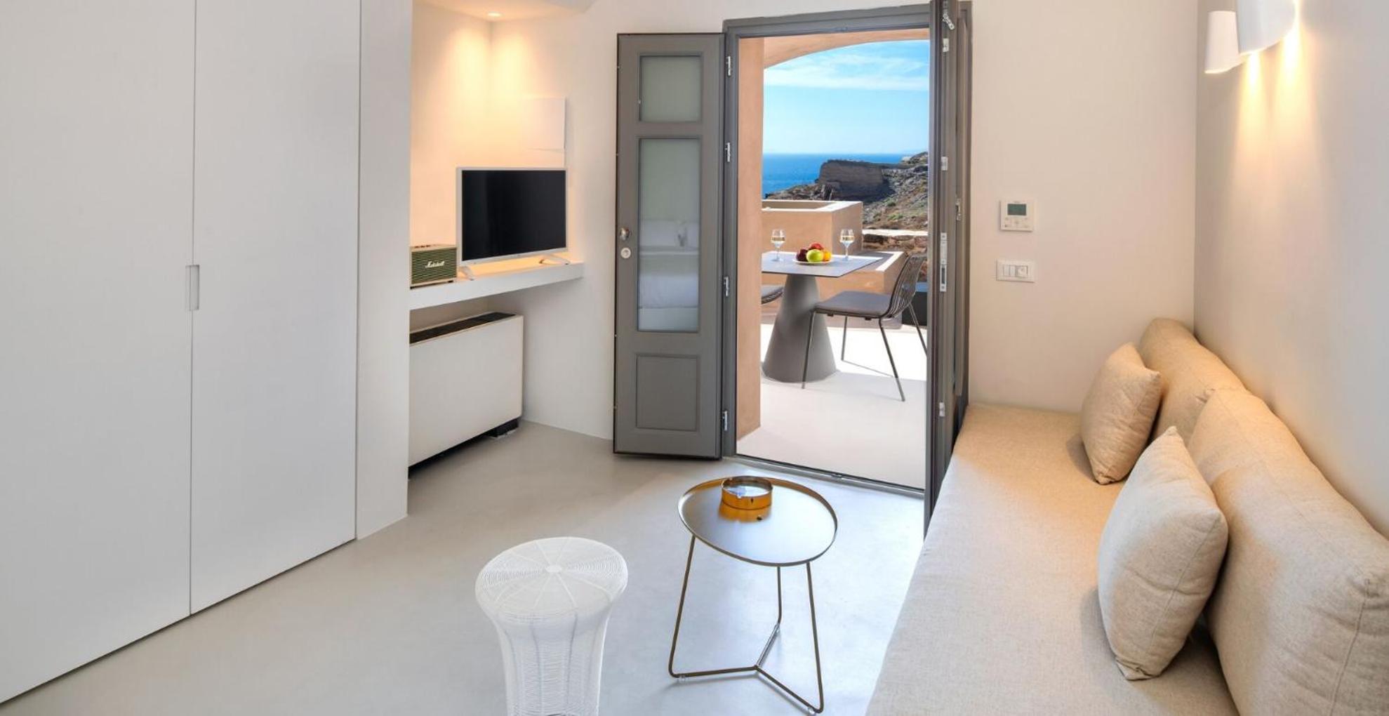 Superior Jetted tub Suite Sea View - Photo 15