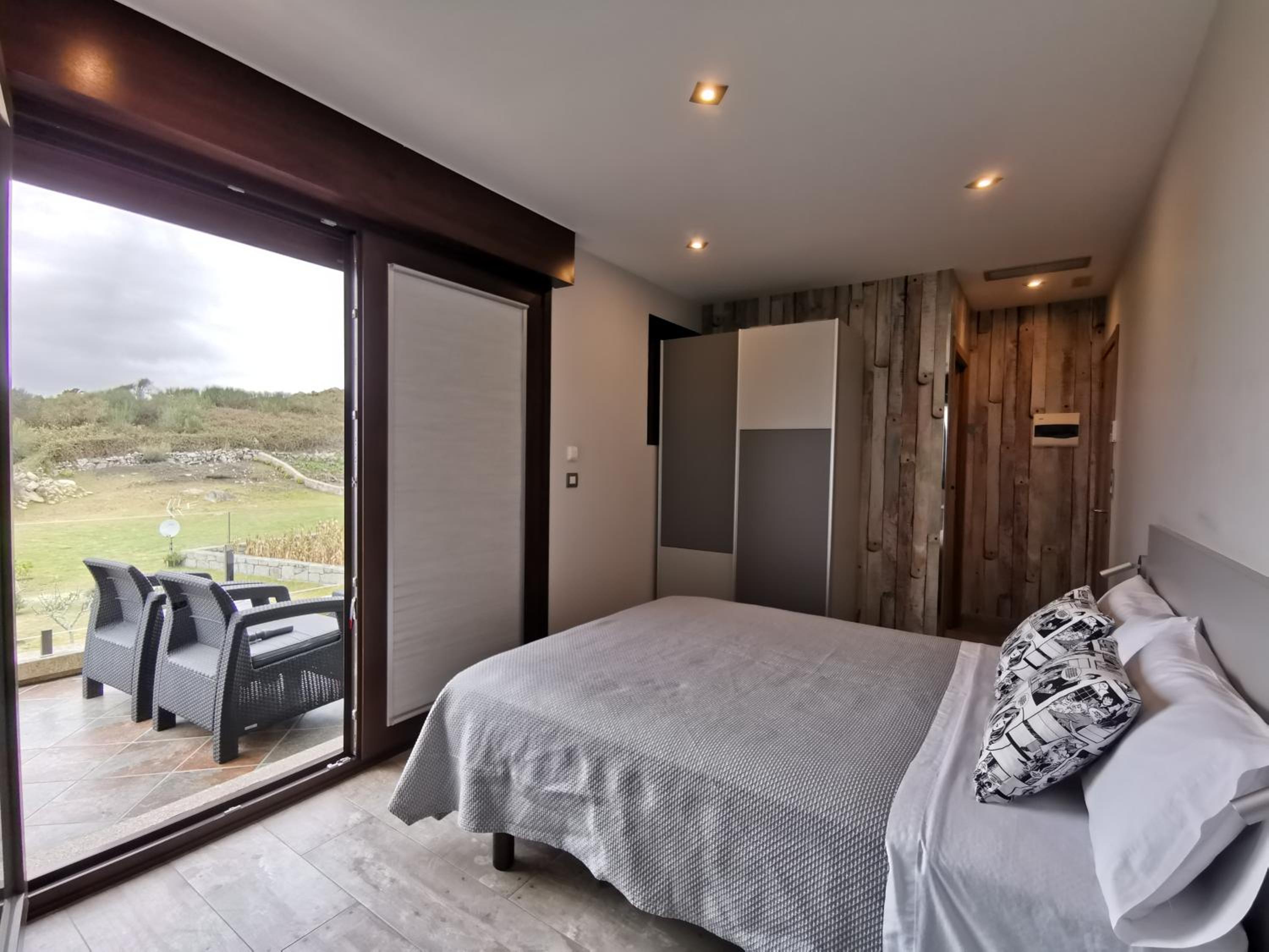 Deluxe Double Room with Balcony and Sea View - Photo 5