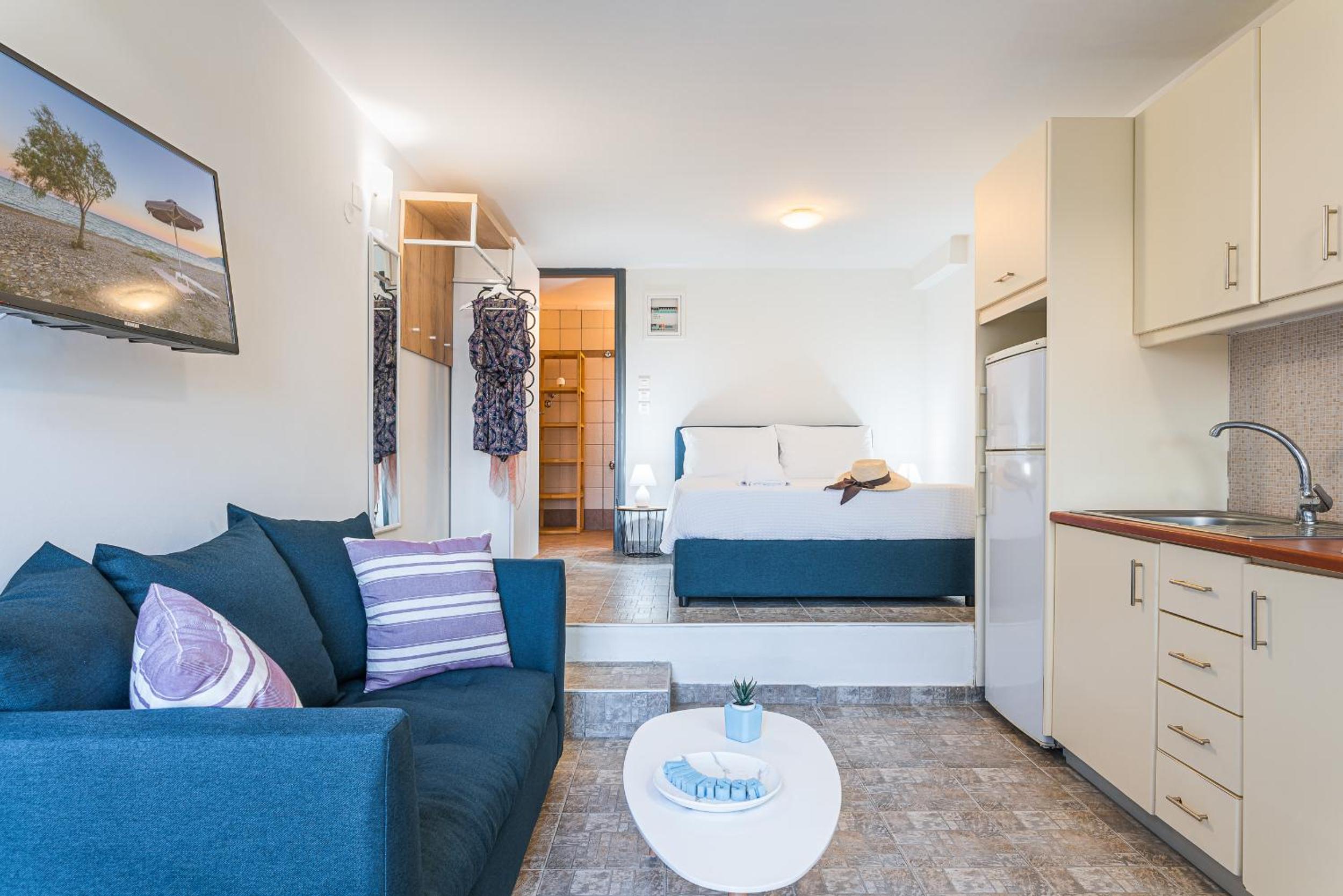 Studio Apartment