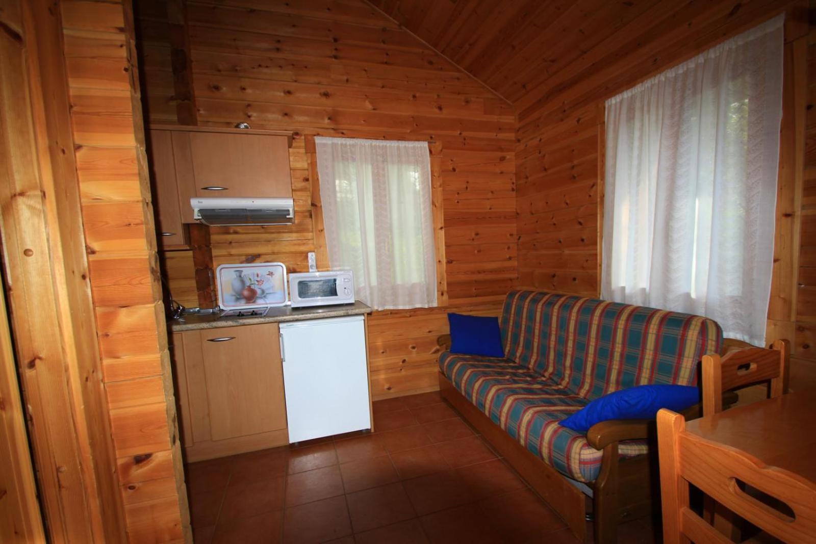Bungalow (3 Adults) photo 2