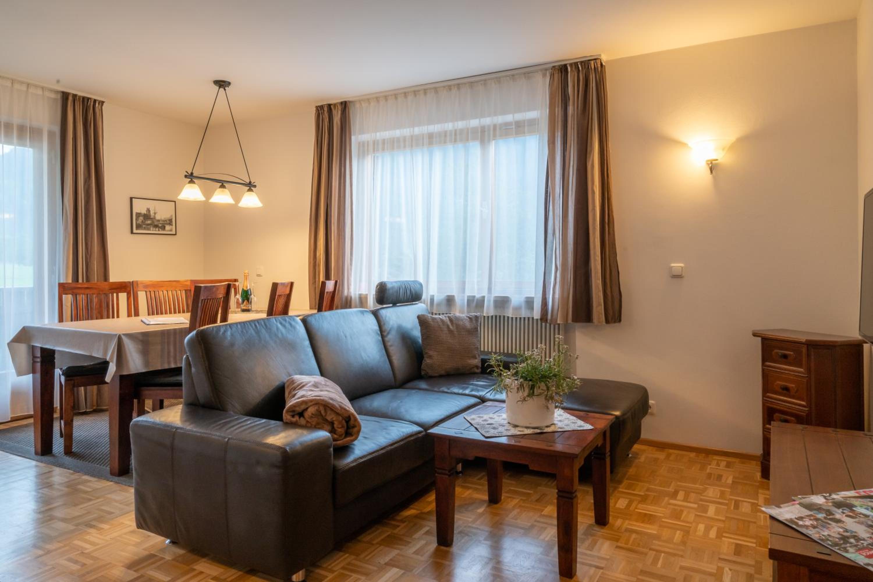 Two-Bedroom Apartment with Balcony photo 1