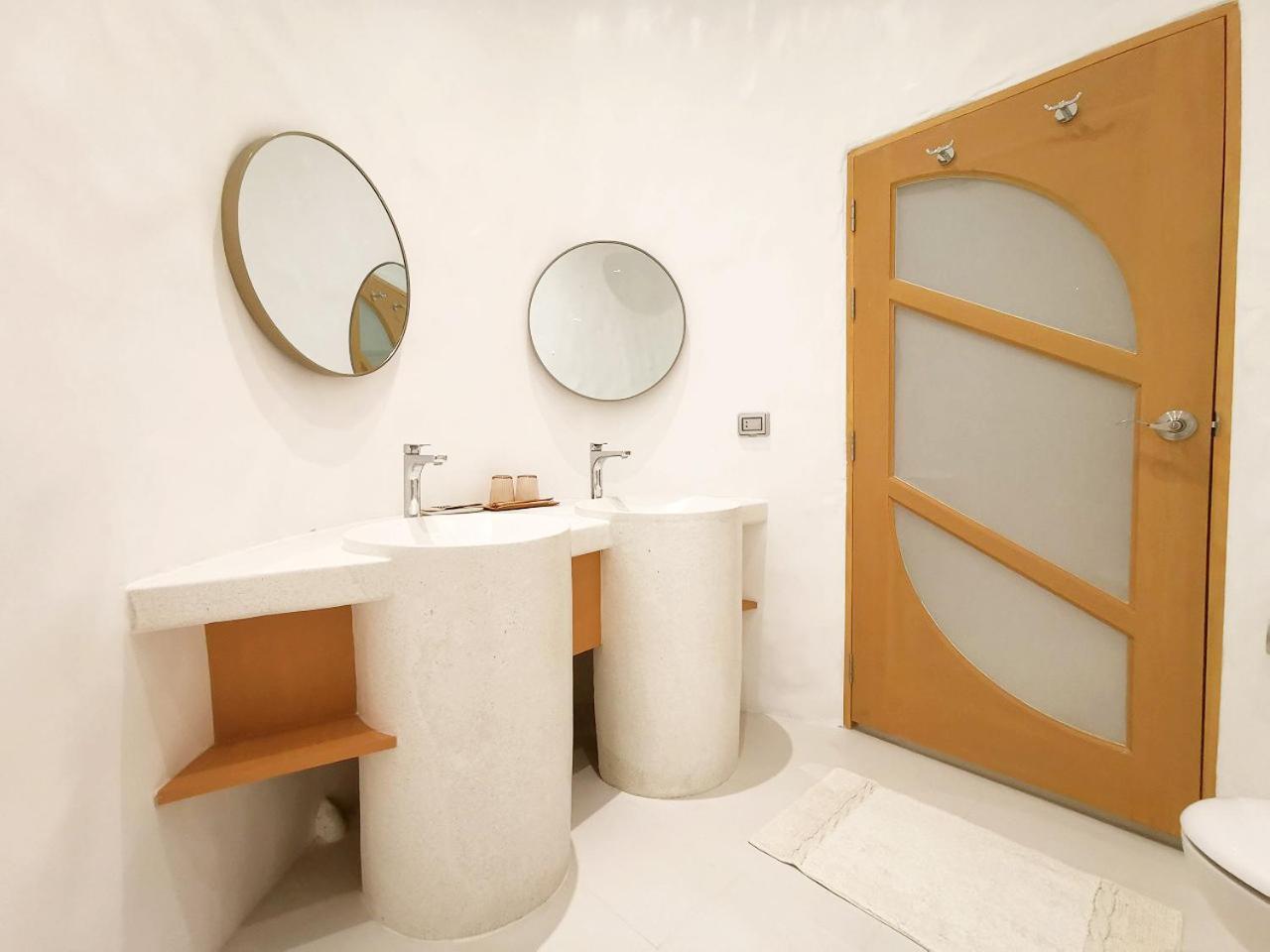 Double Room with Spa Bath - Photo 11