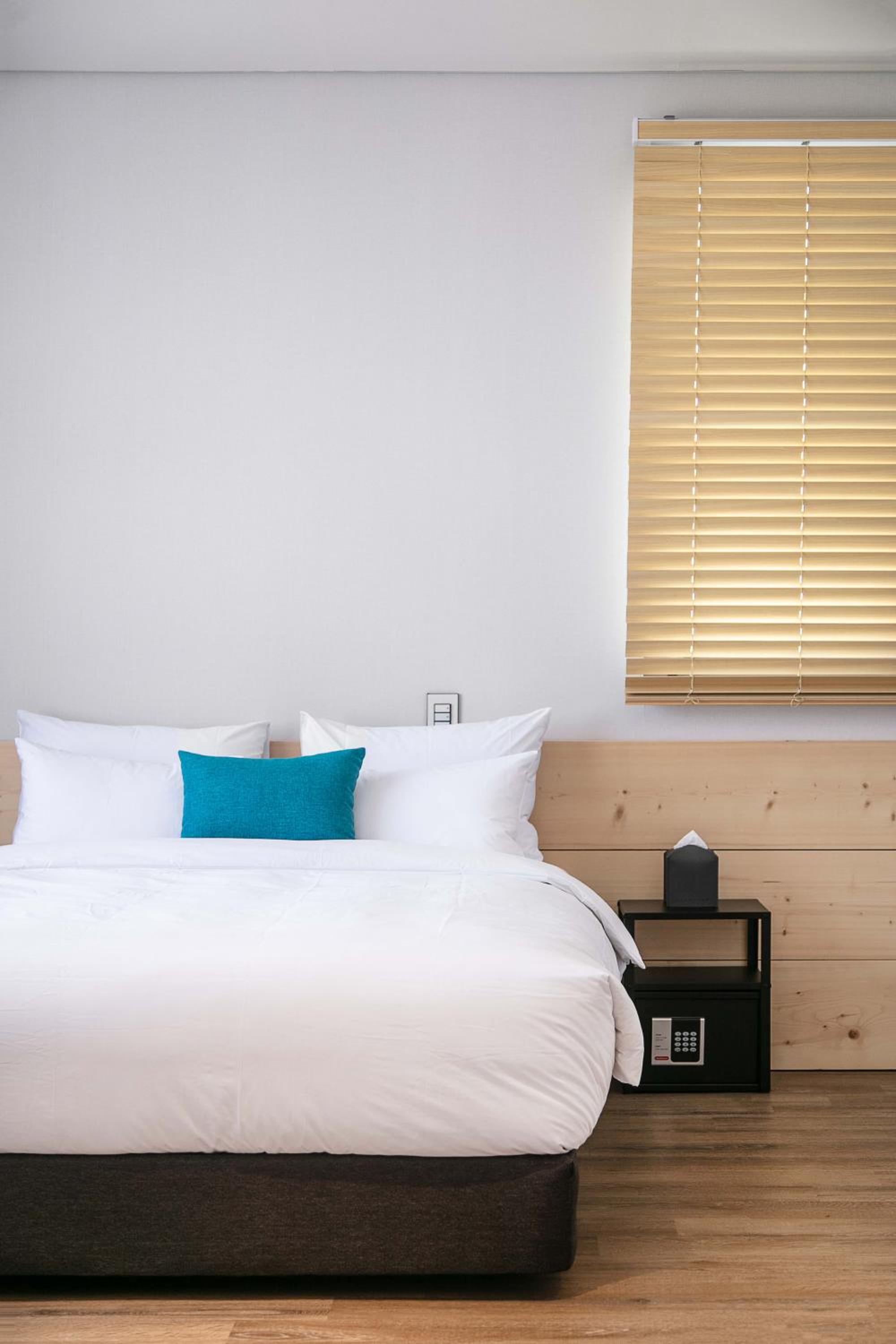 One-Bedroom Suite - Photo 1