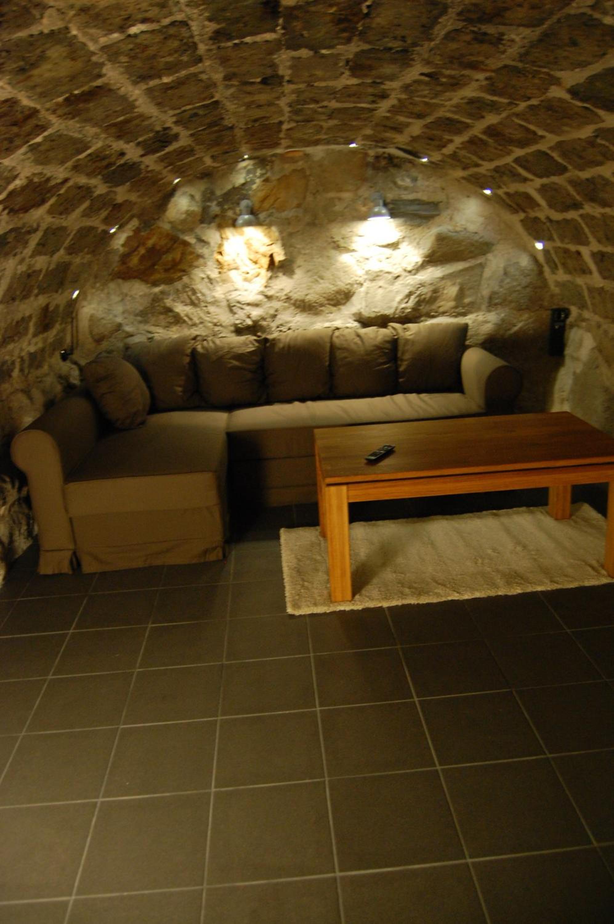 Superior Two-Bedroom Suite - Photo 24