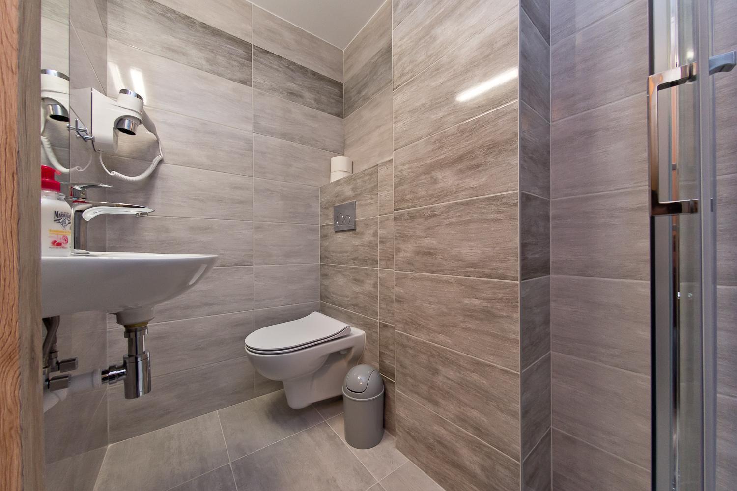 Family Room with Bathroom photo 2