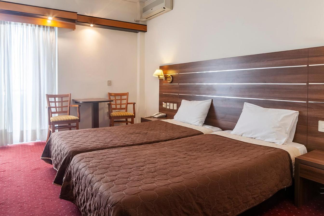 Double or Twin Room - Photo 5