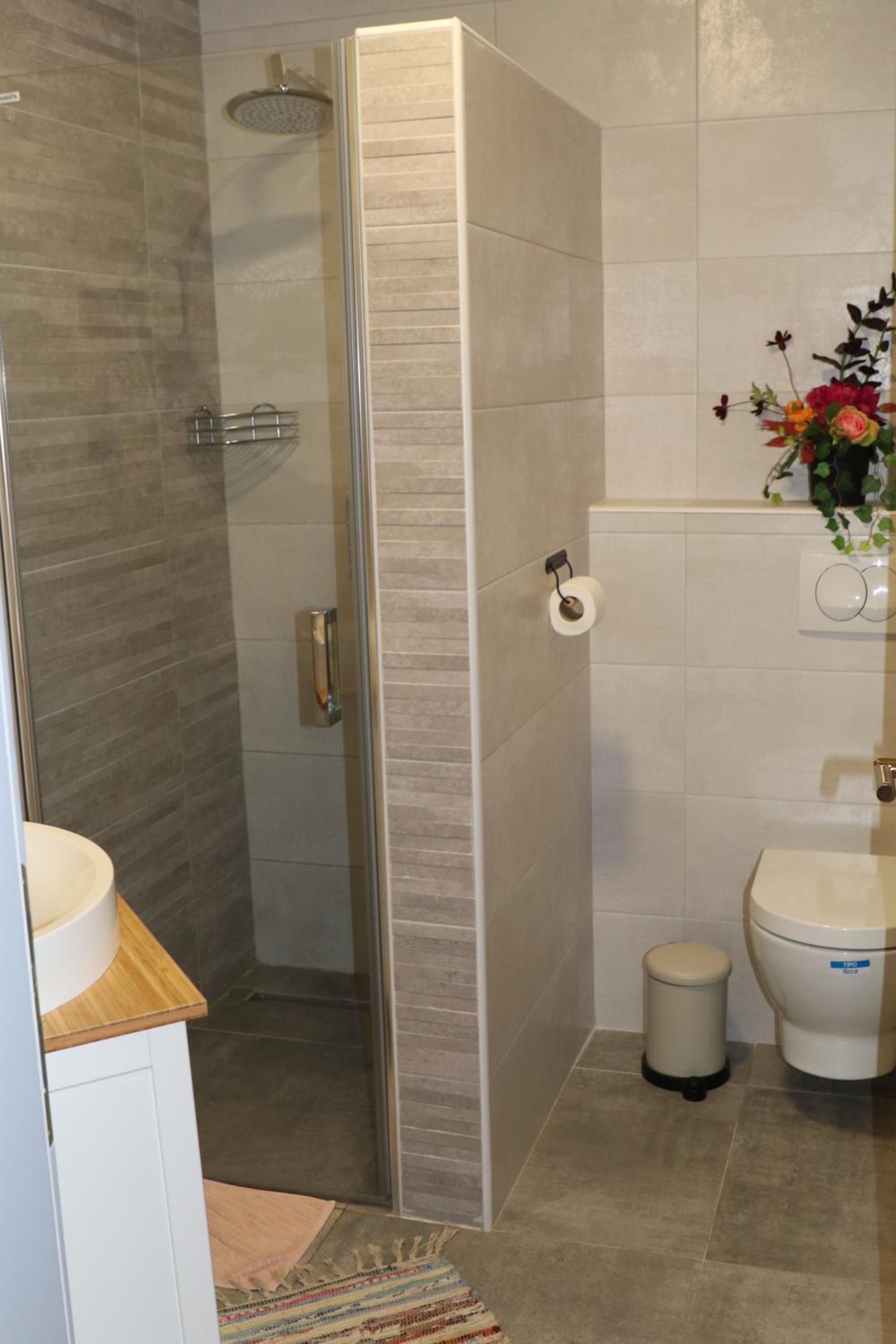 Deluxe Double Room with Balcony - Photo 14