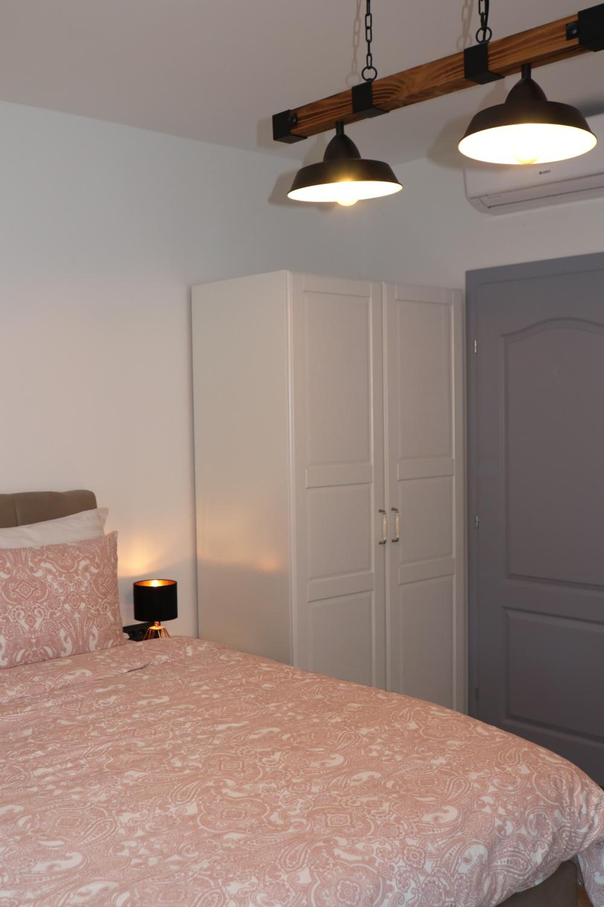 Deluxe Double Room with Balcony - Photo 11