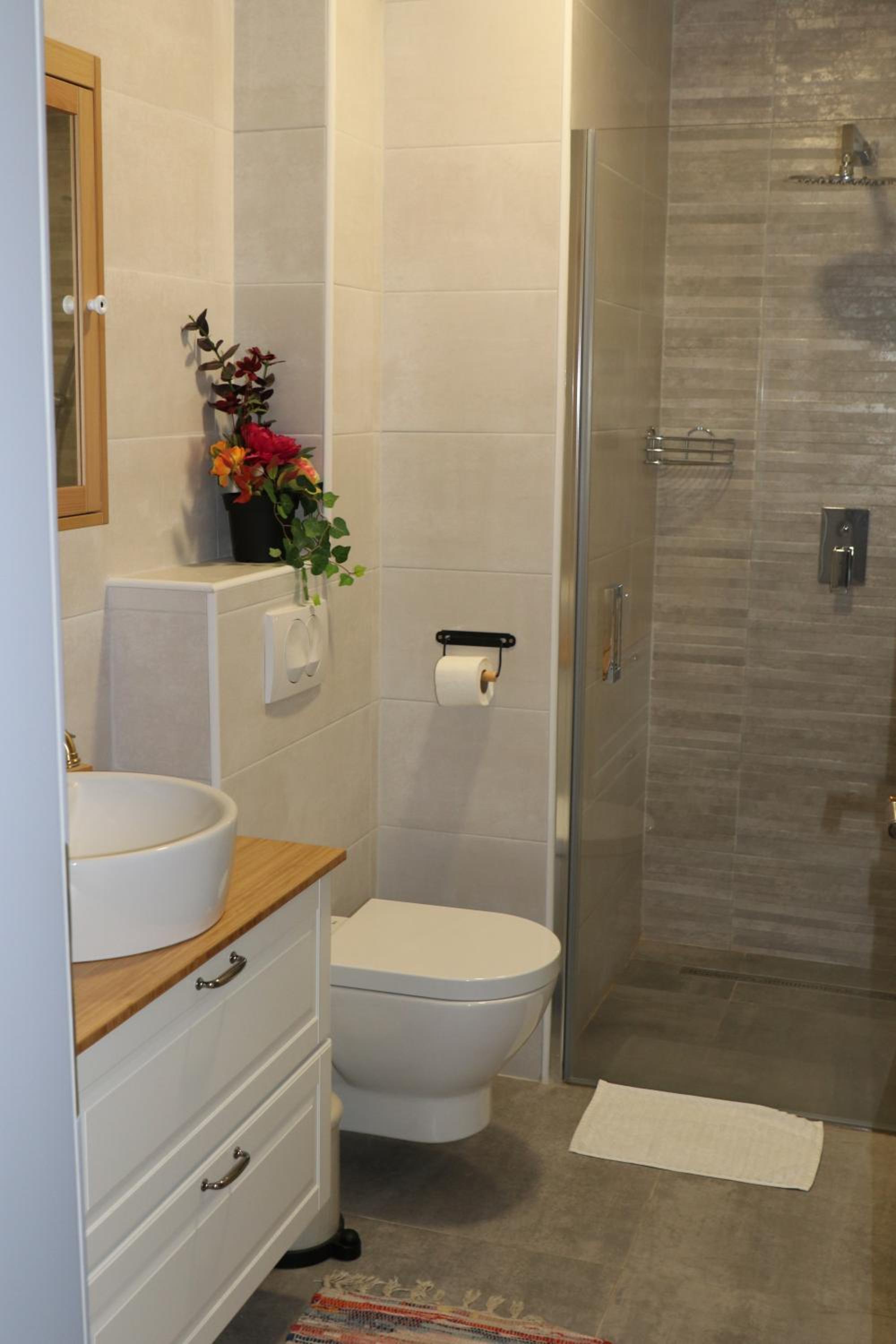 Deluxe Double Room with Balcony - Photo 3