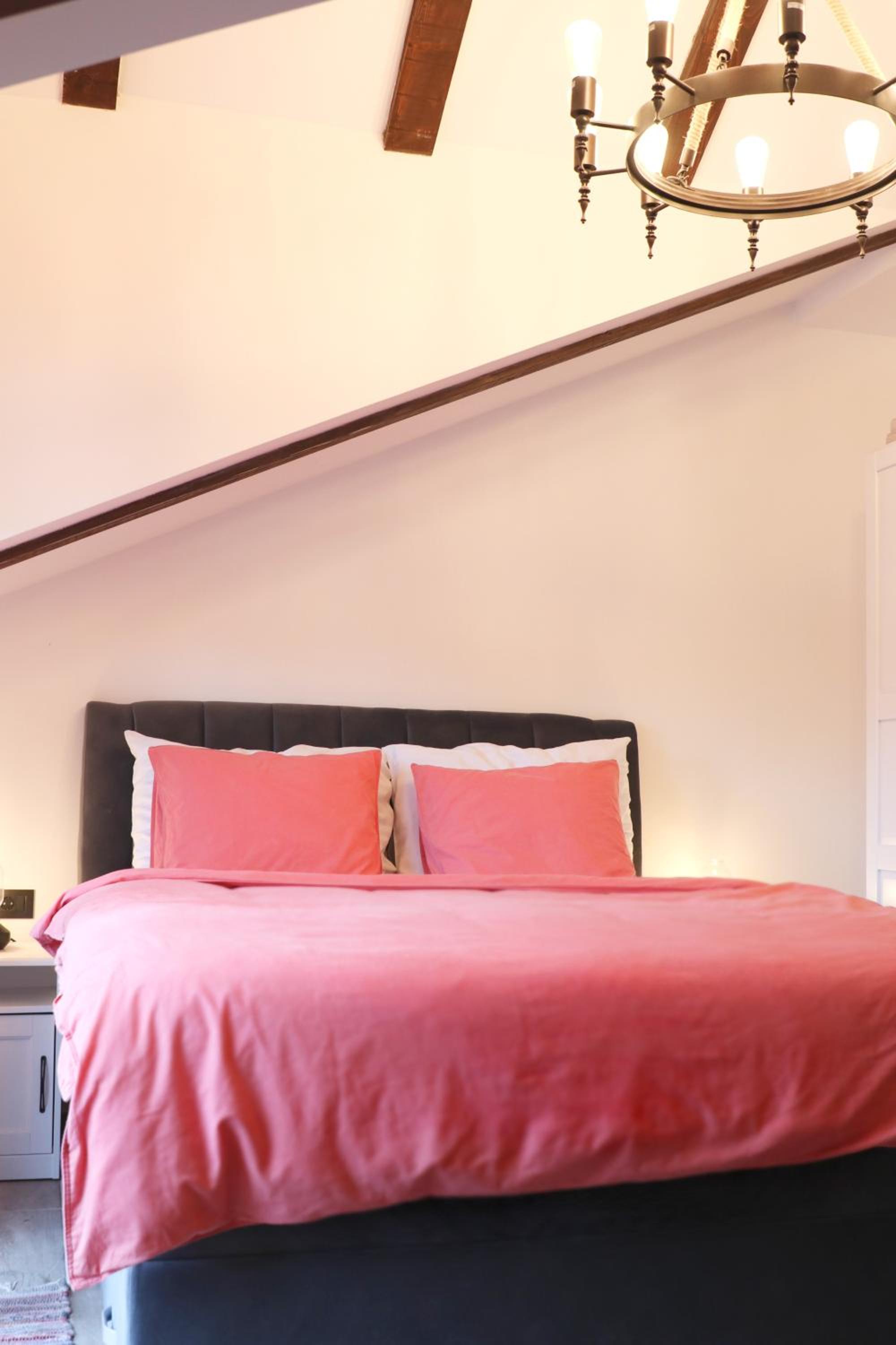 Deluxe Double Room with Balcony - Photo 23