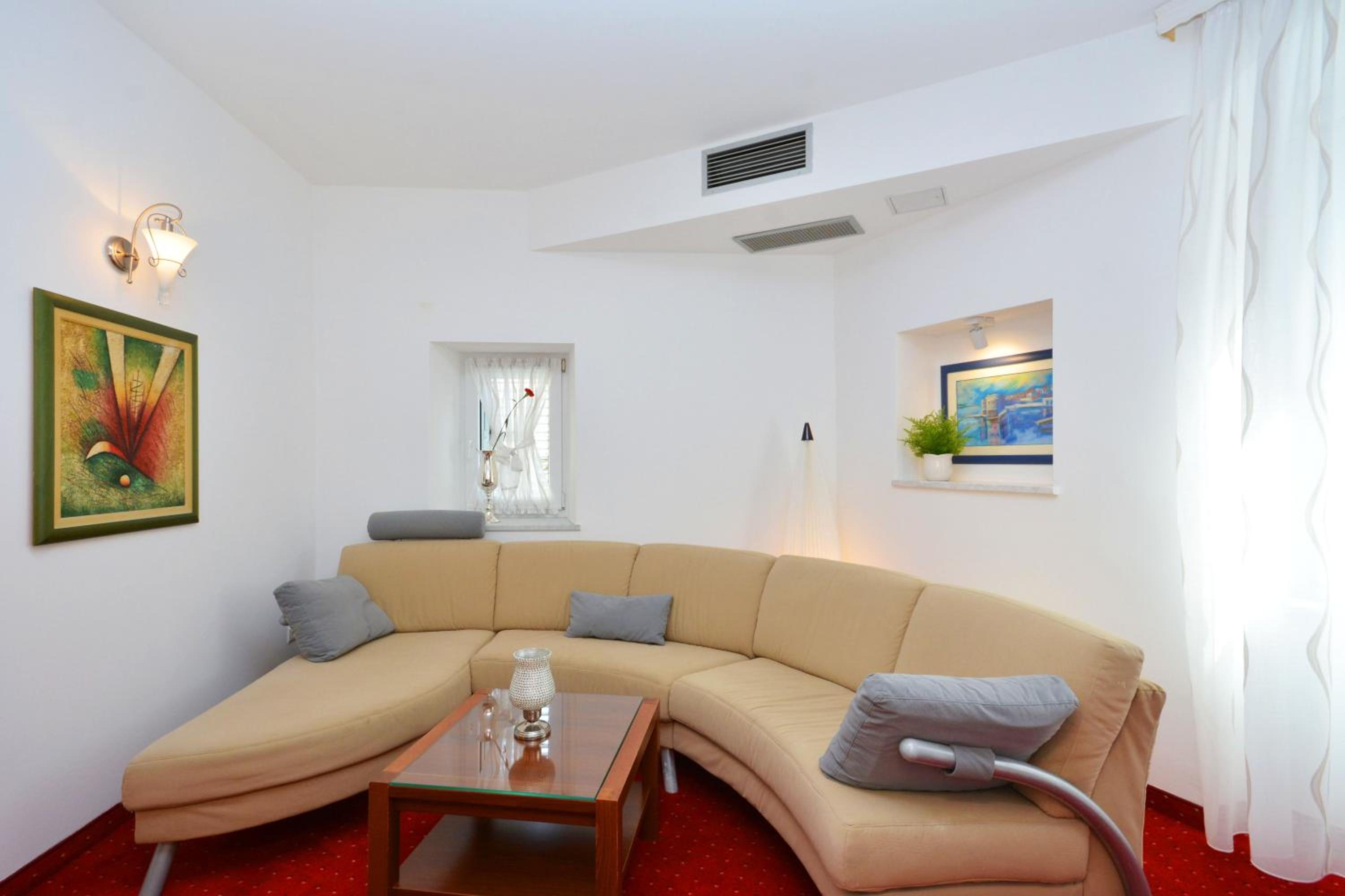 Suite (2 Adults) photo 3