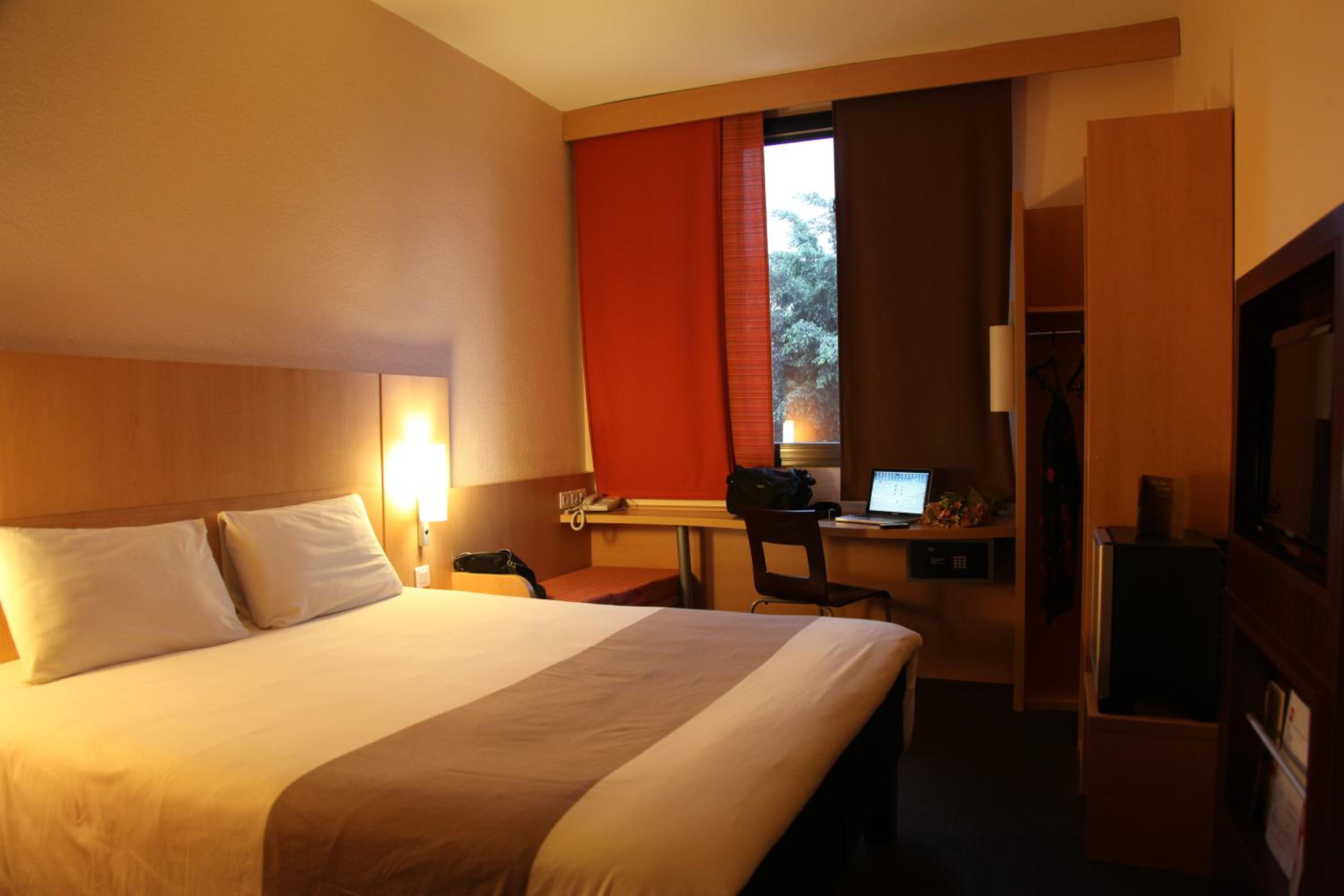 Standard Double Room photo 3