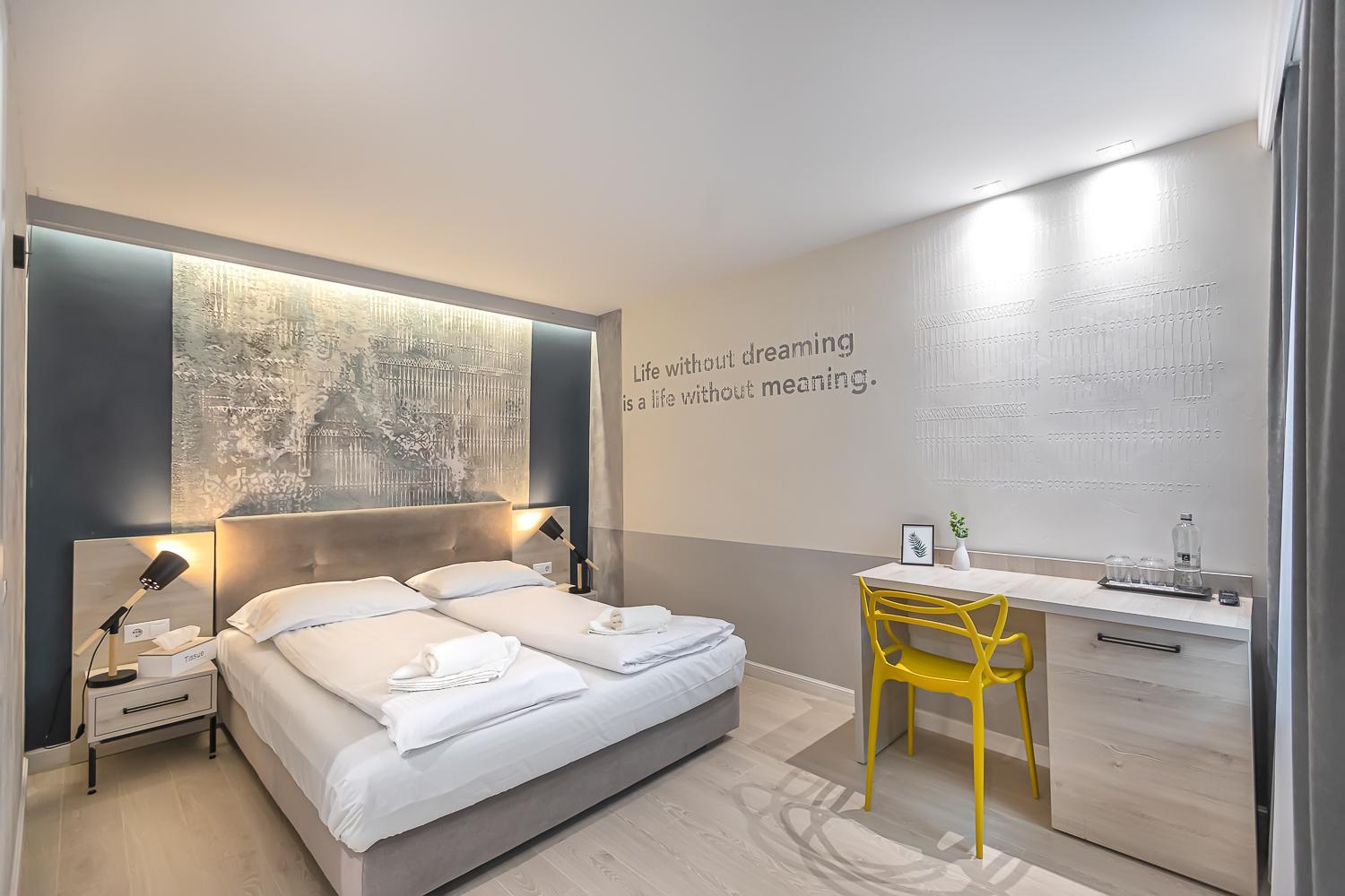 Deluxe Double Room - Photo 1