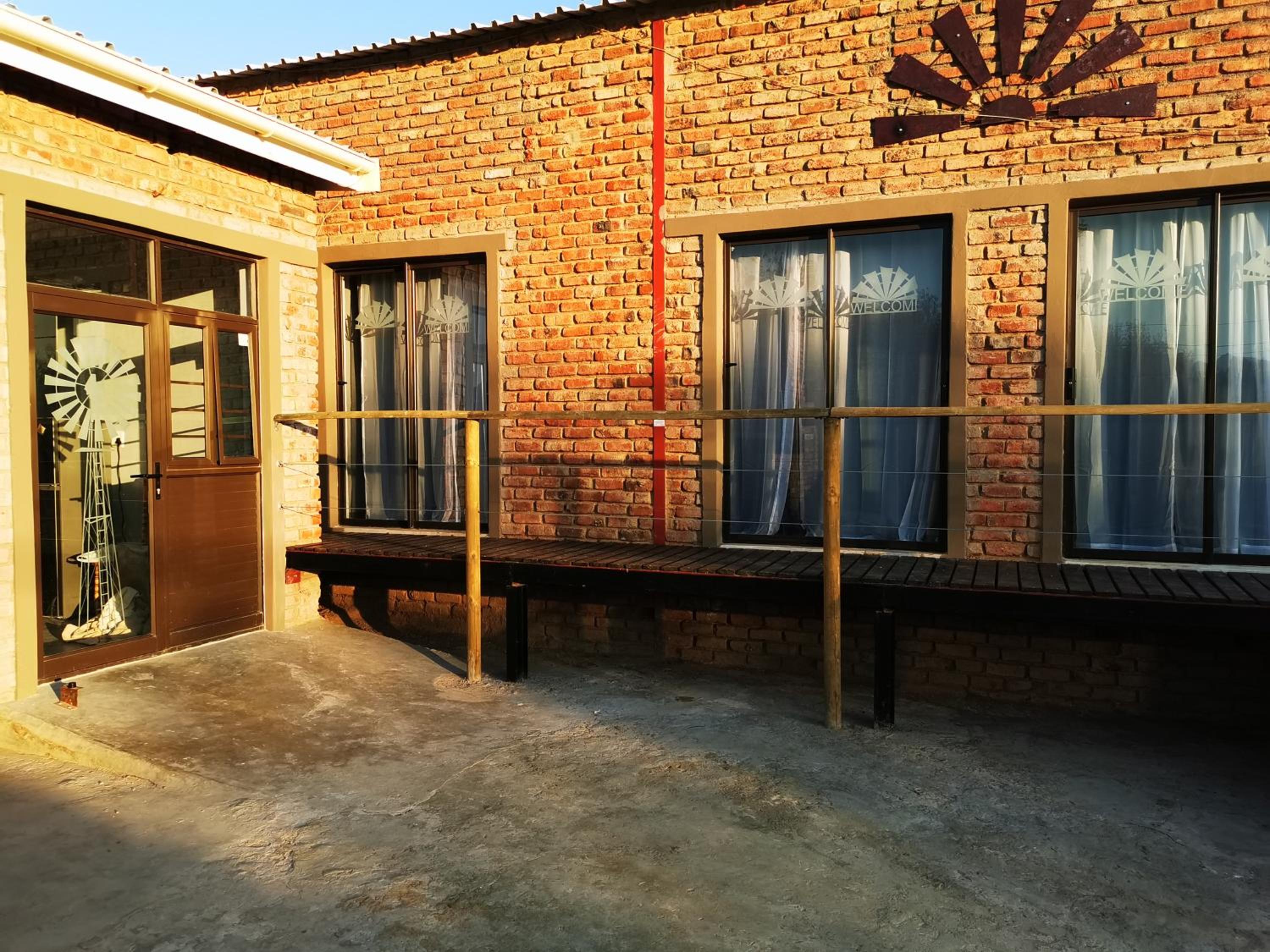 Standard Double Room - Photo 8