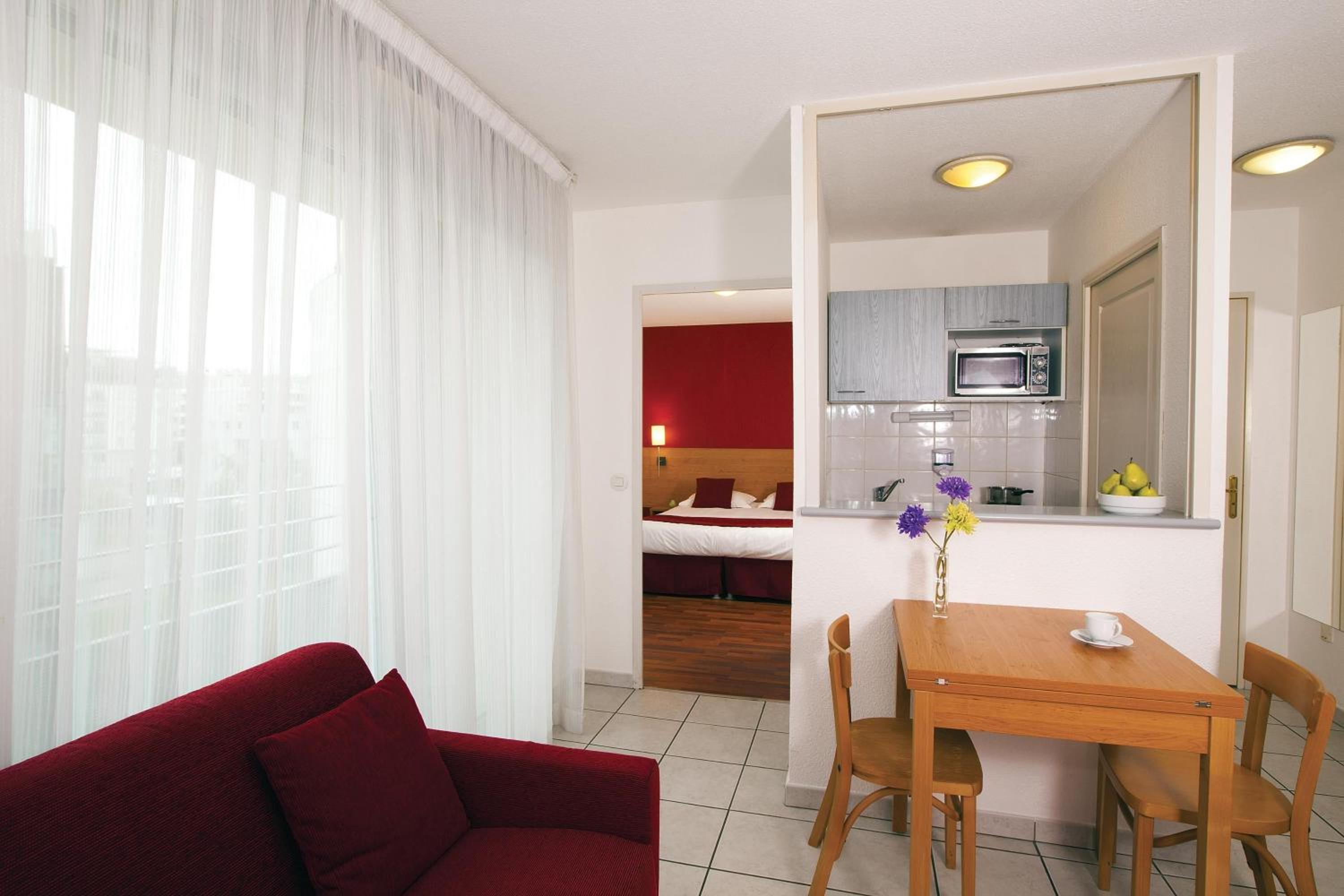 One-Bedroom Apartment (4 Adults) - Photo 1