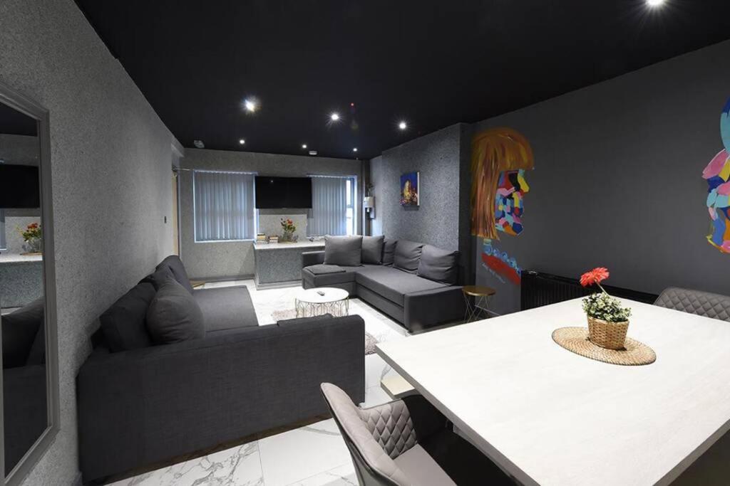 Apartment - Photo 1