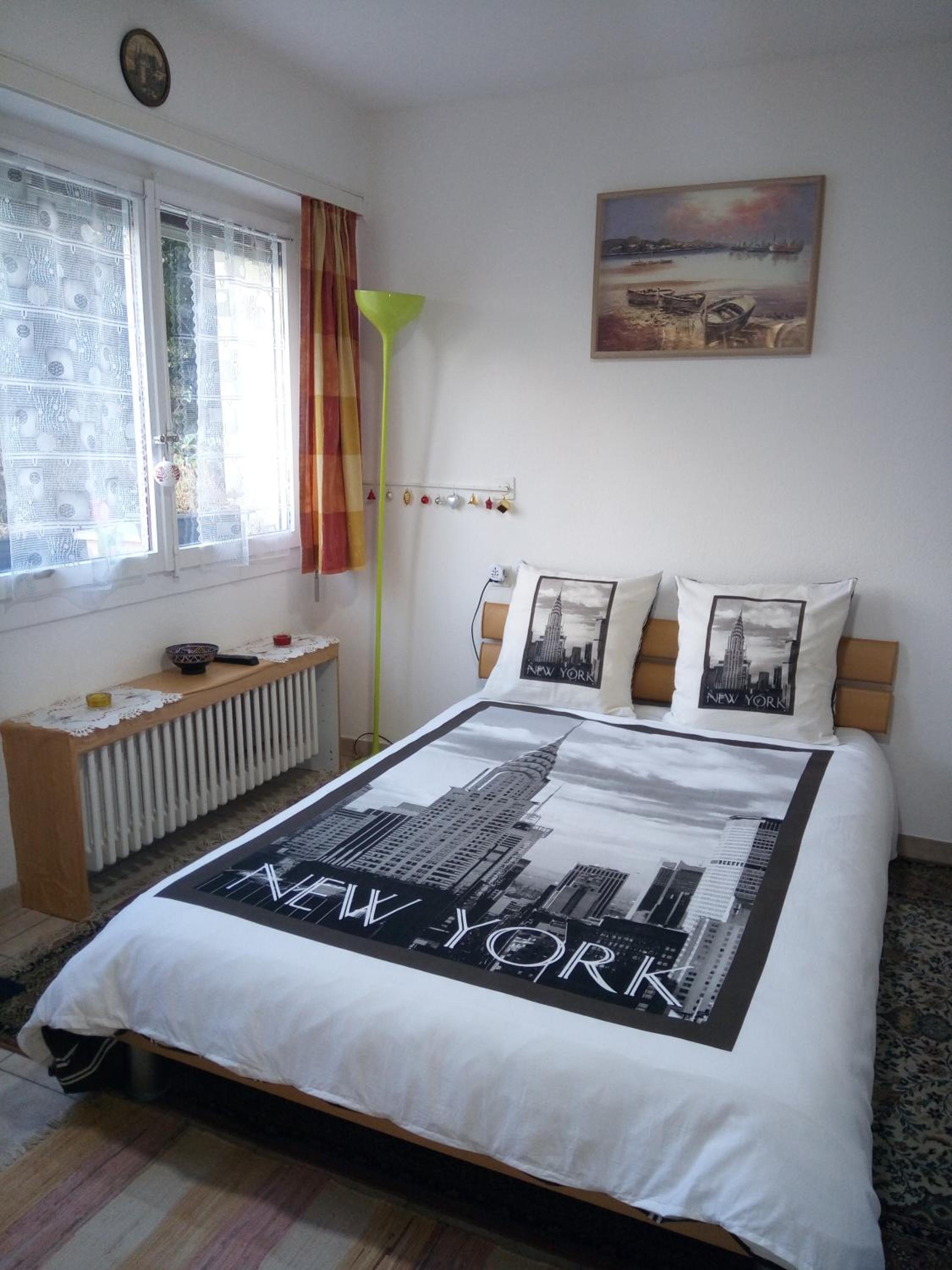 One-Bedroom Apartment photo 1