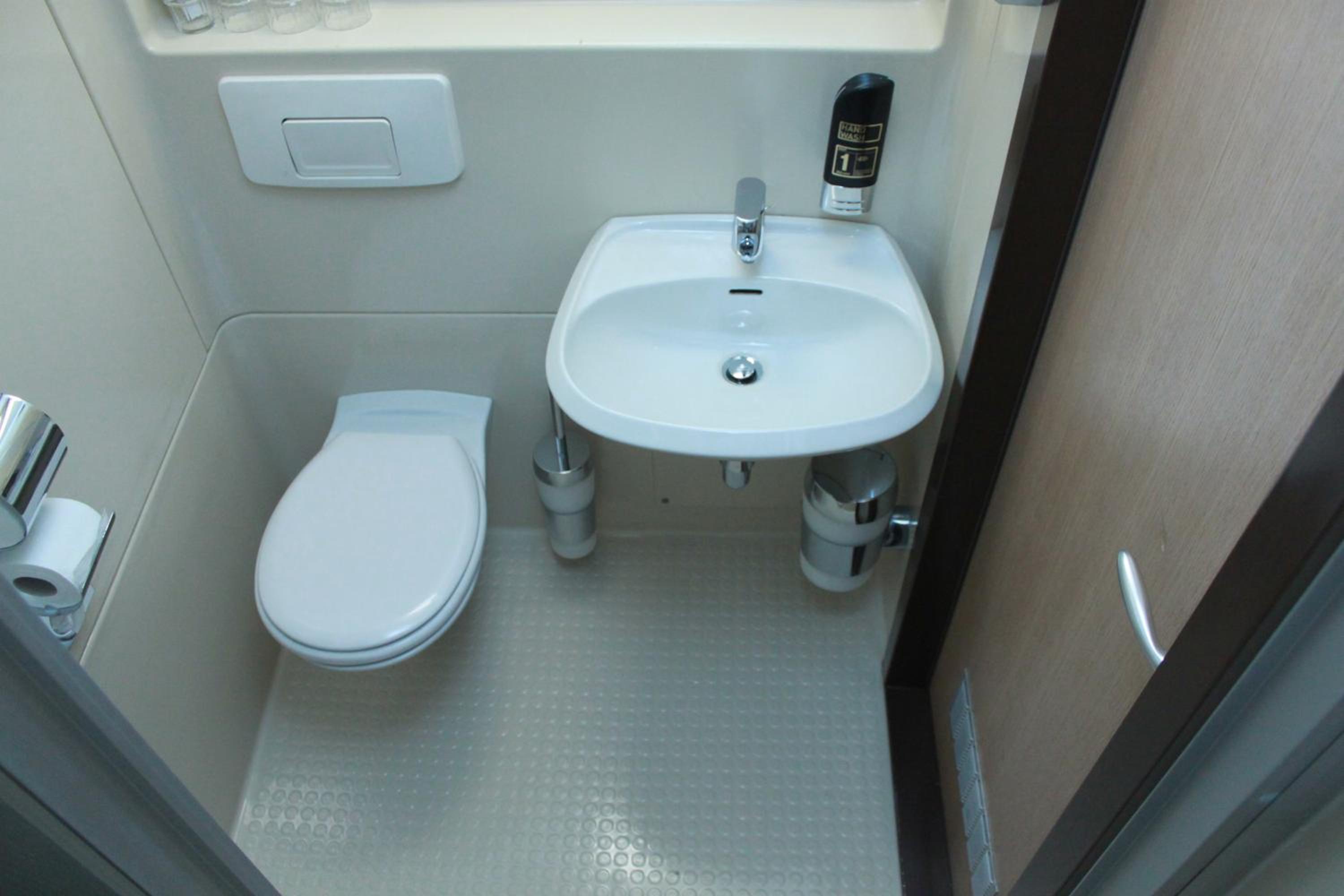 Triple Room - Photo 6
