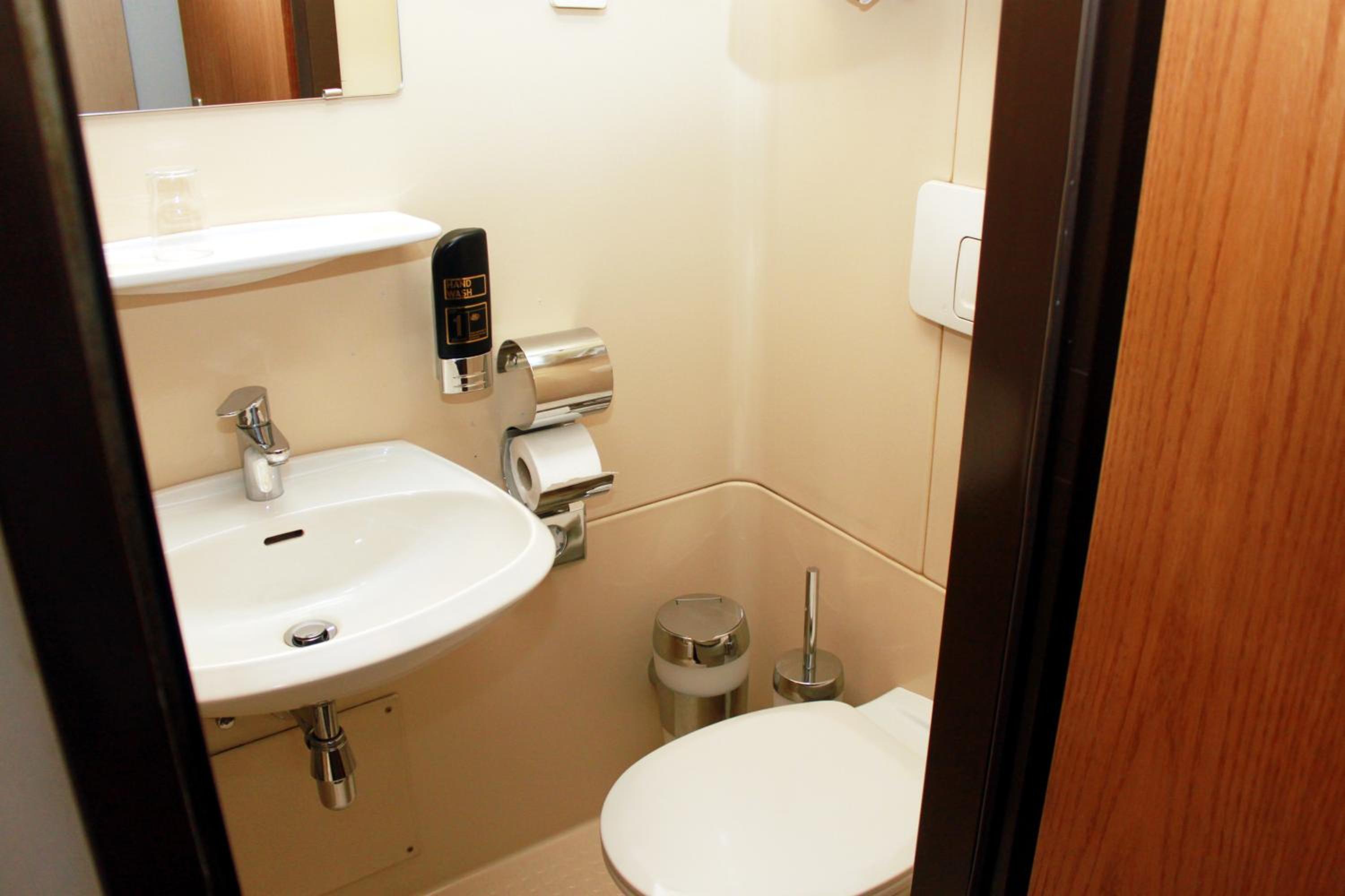 Single Room photo 3