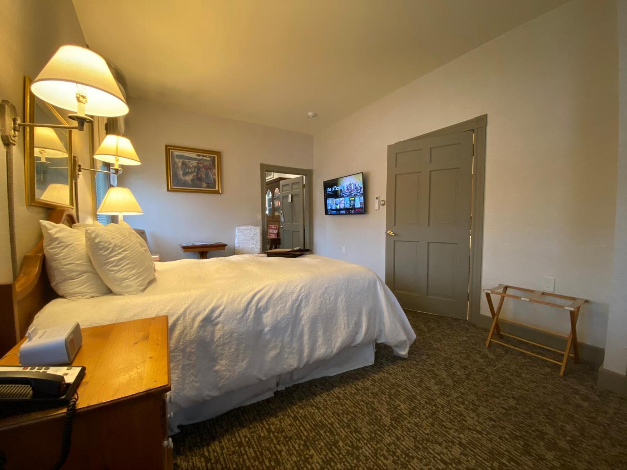 Standard Queen Room photo 1