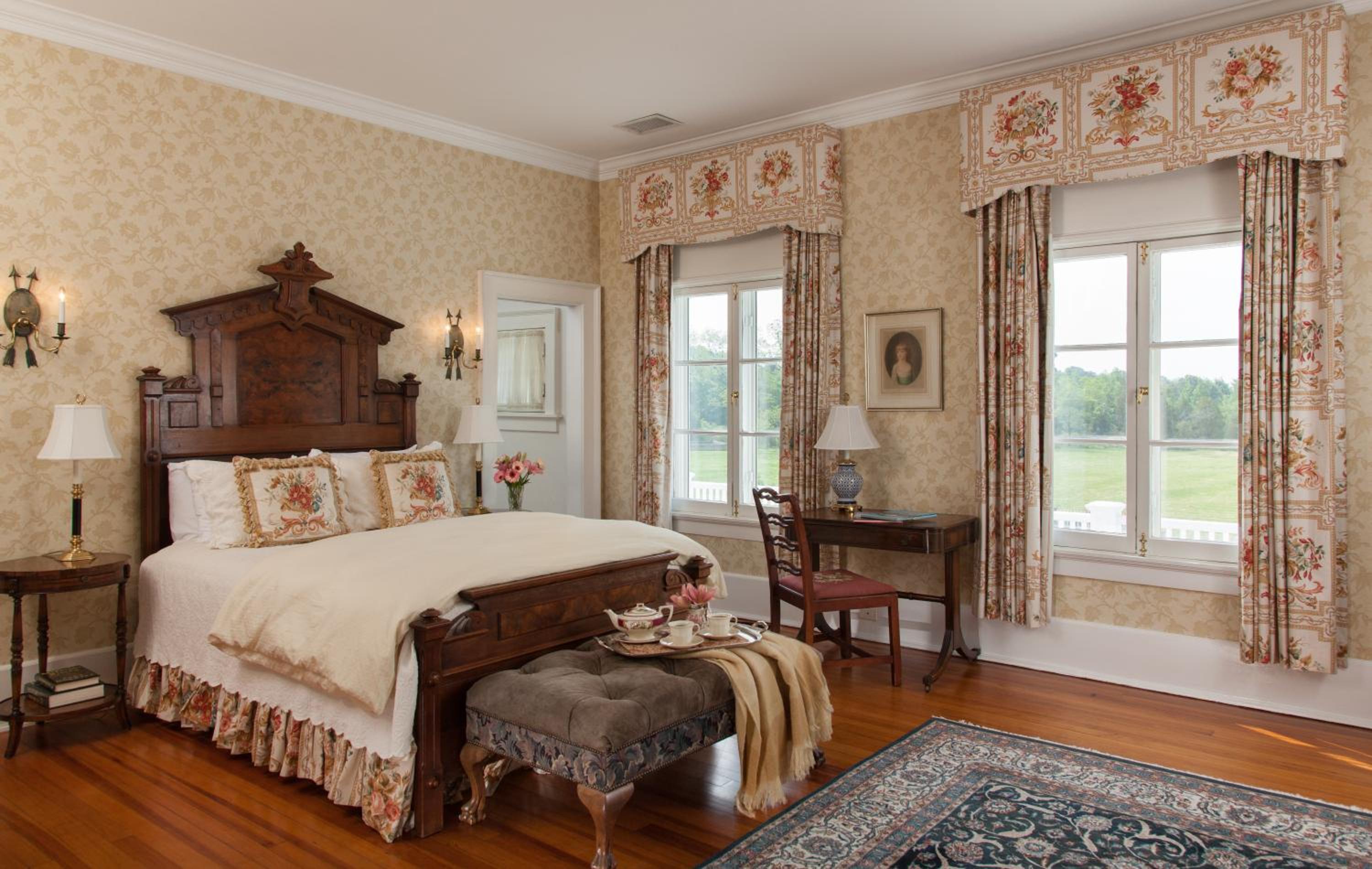 Deluxe King Room photo 1