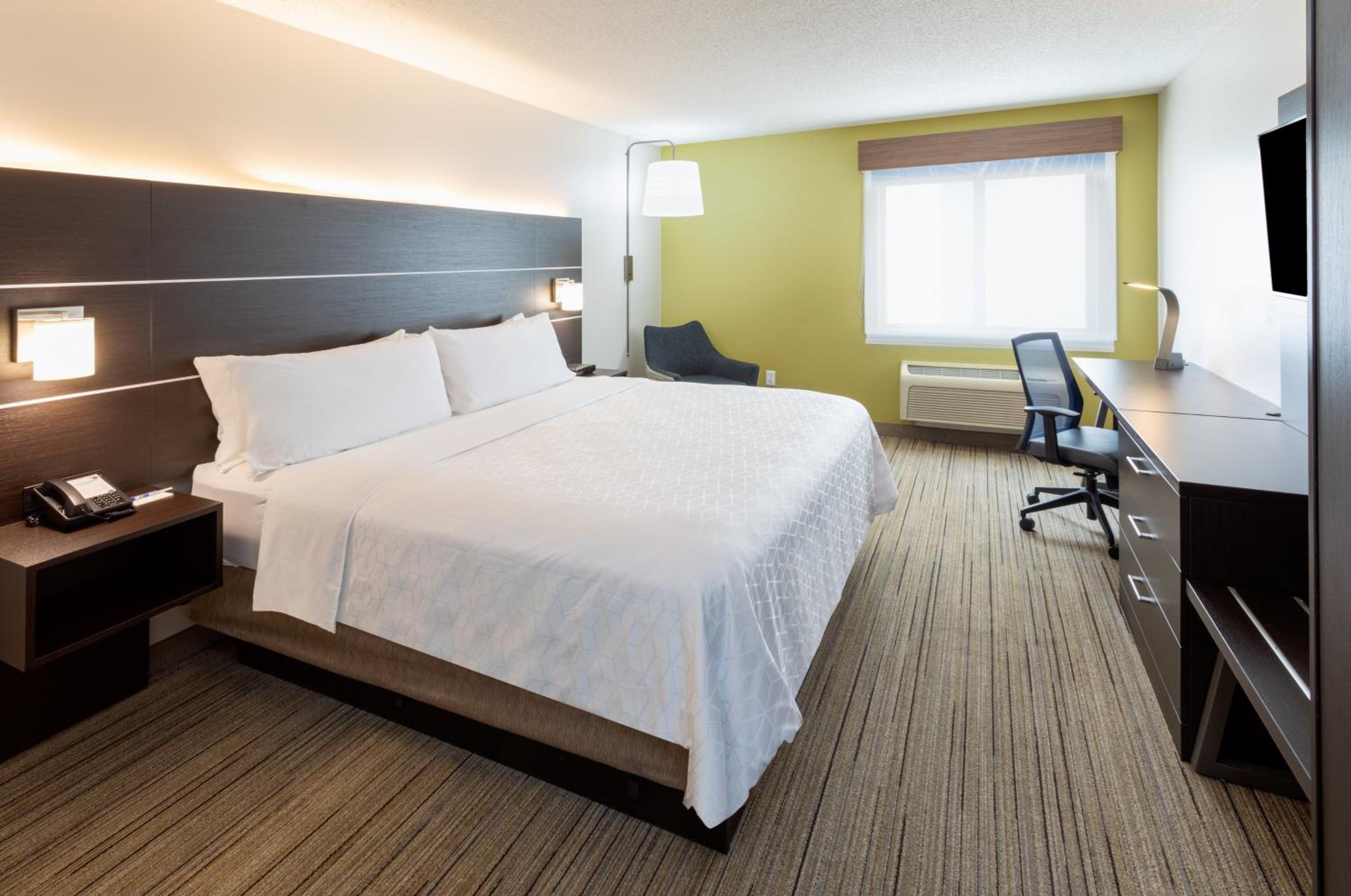 Standard King Room - Photo 1