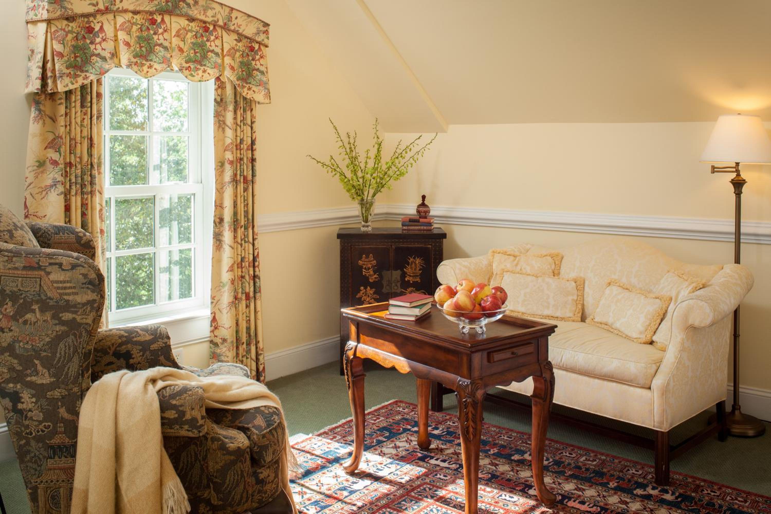 Deluxe King Room photo 1