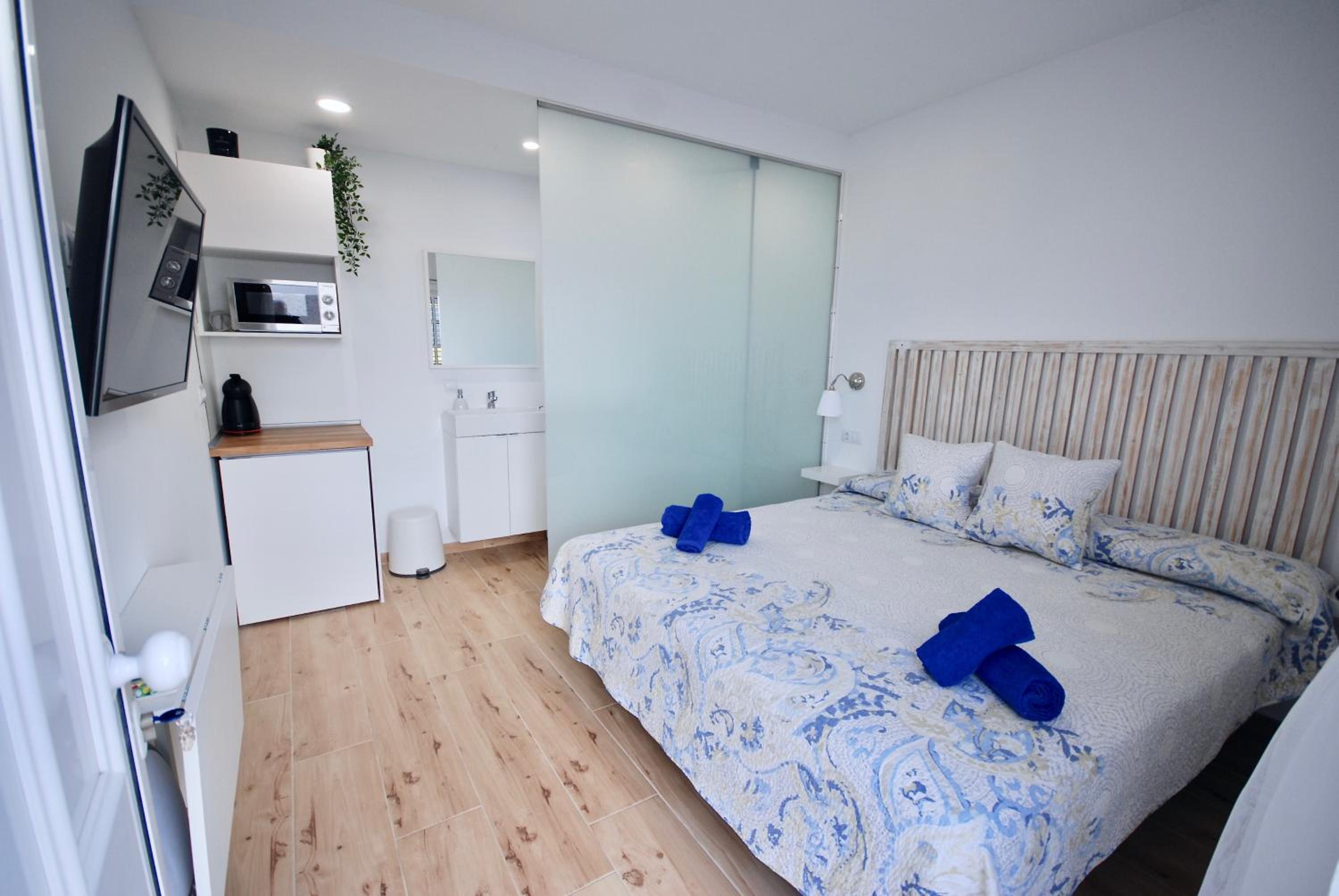 Double Room - Photo 1