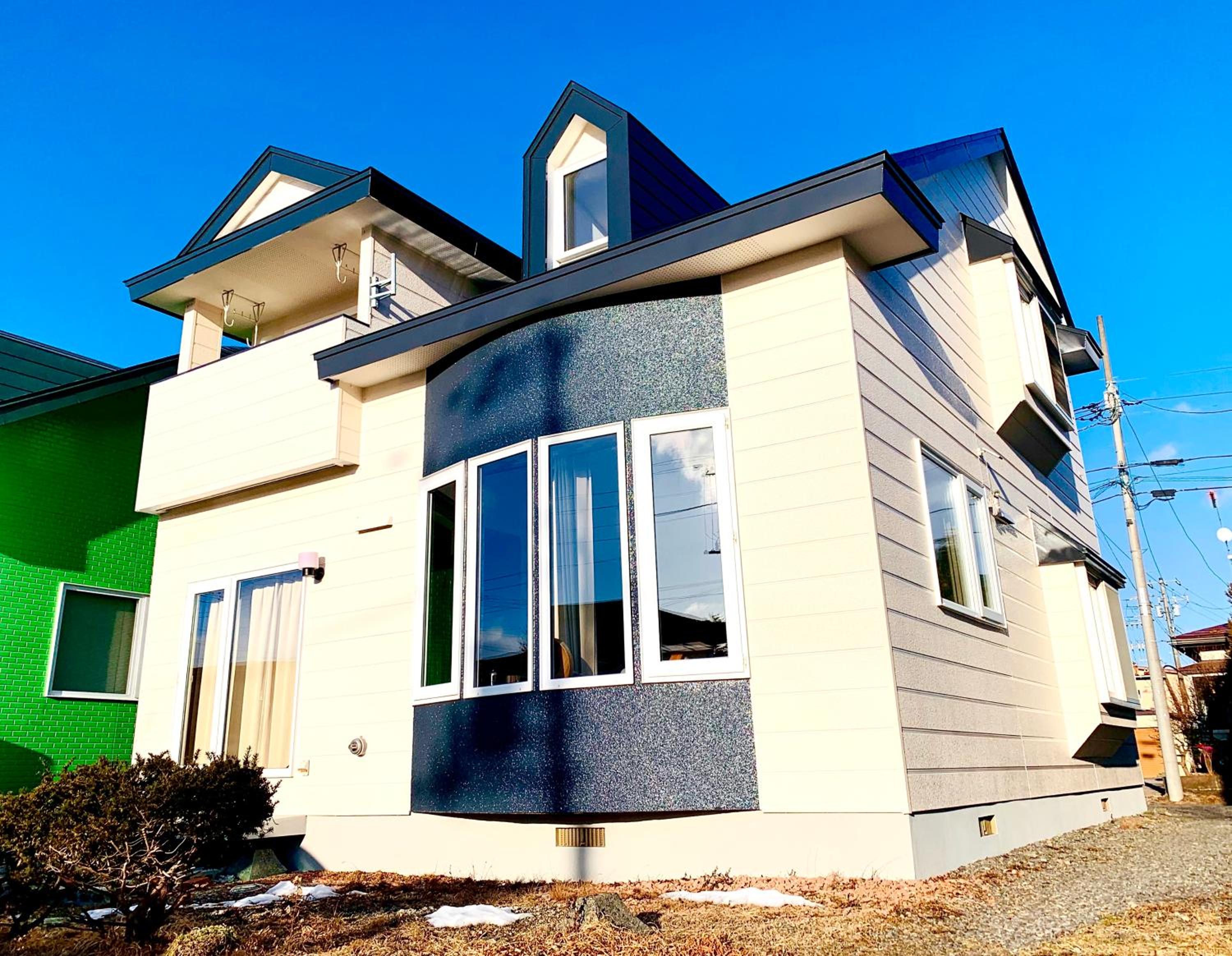 Four-Bedroom House - Photo 19