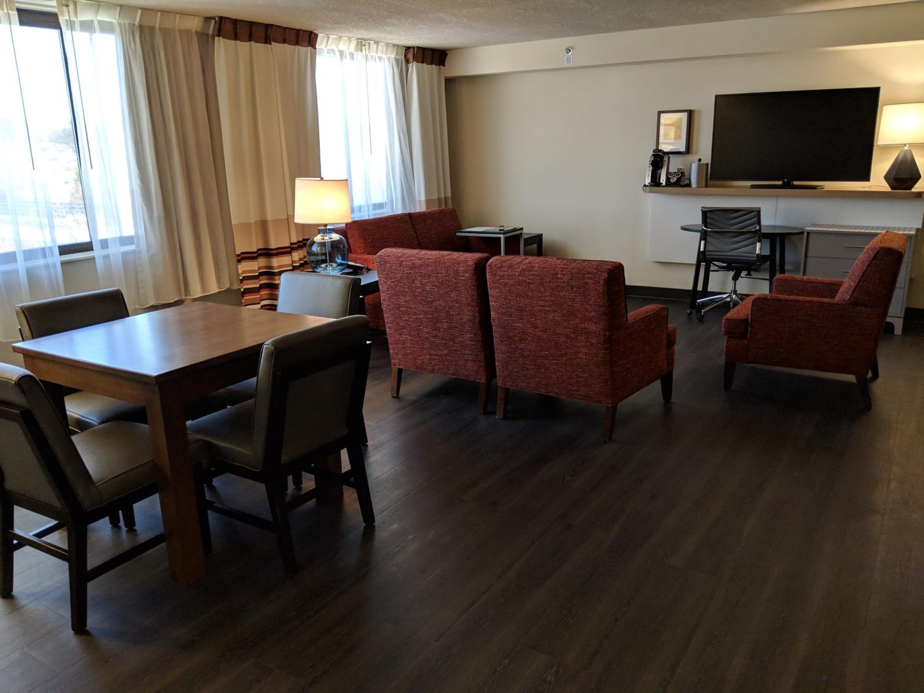 King Suite with Sofa Bed photo 3