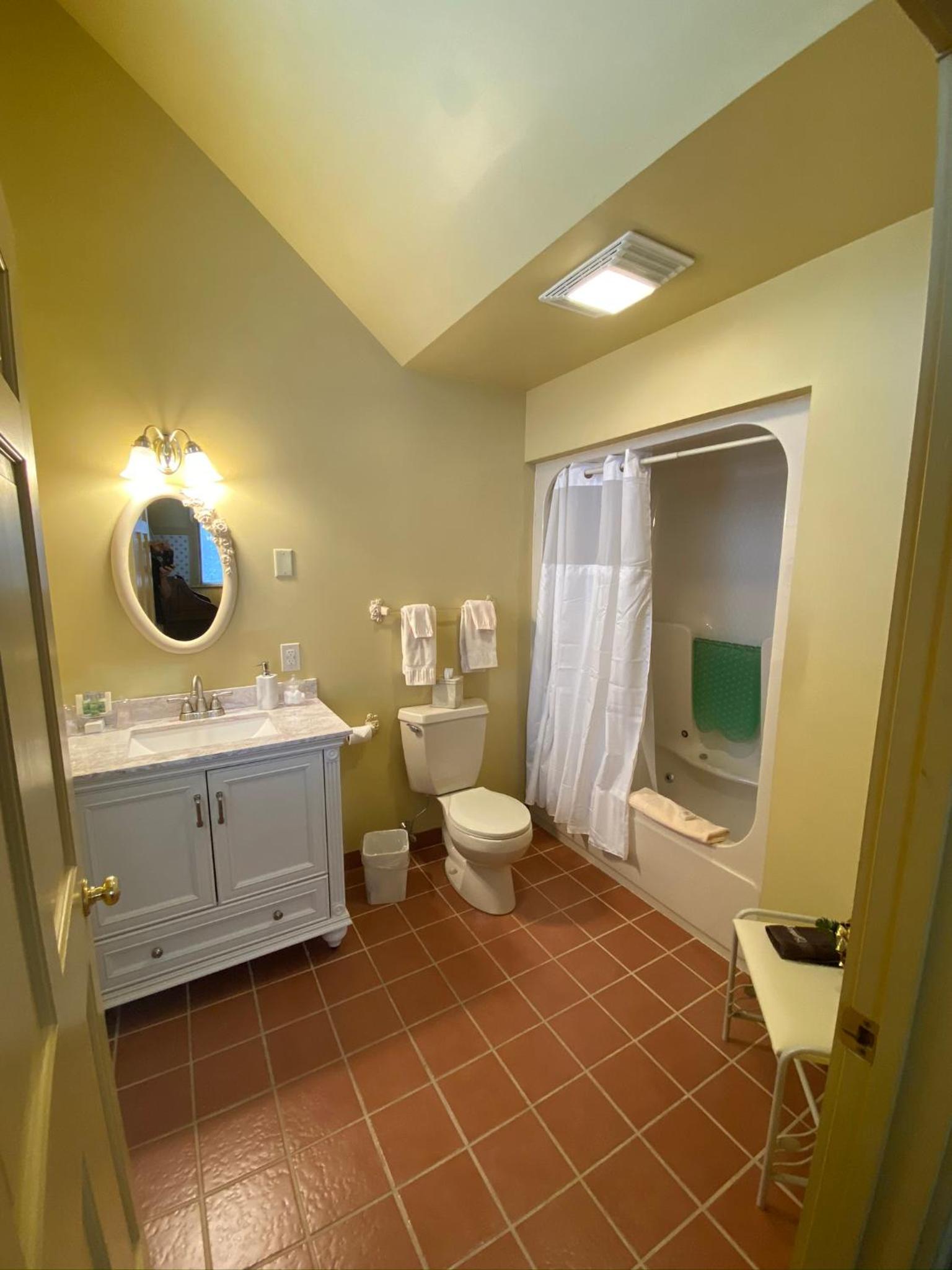 King or Queen Suite photo 2