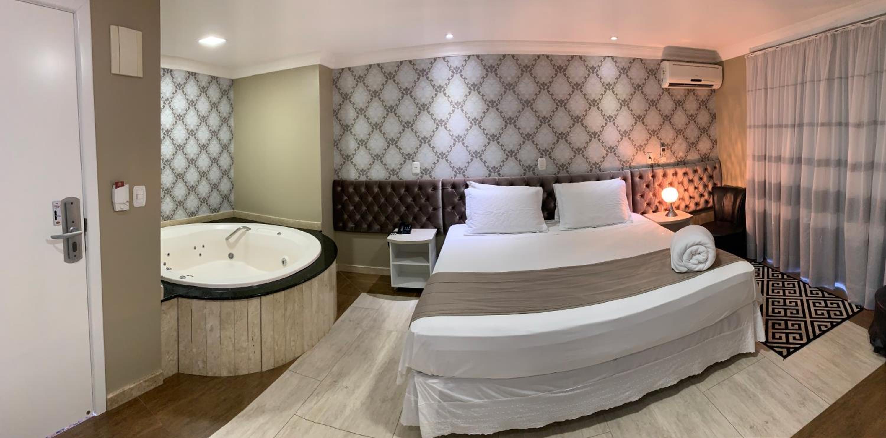 Superior Double Room with Spa Bath photo 3