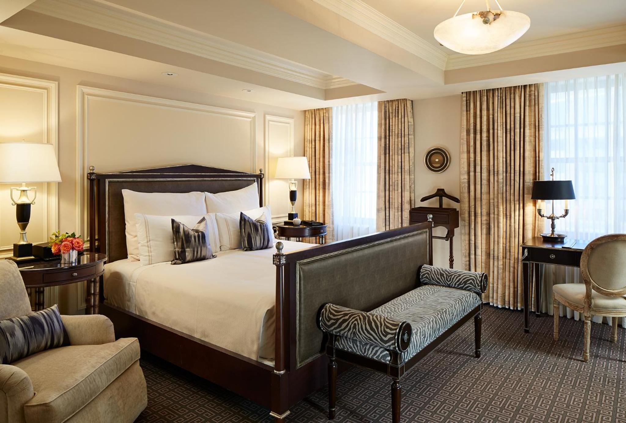 Deluxe King Room - Photo 1