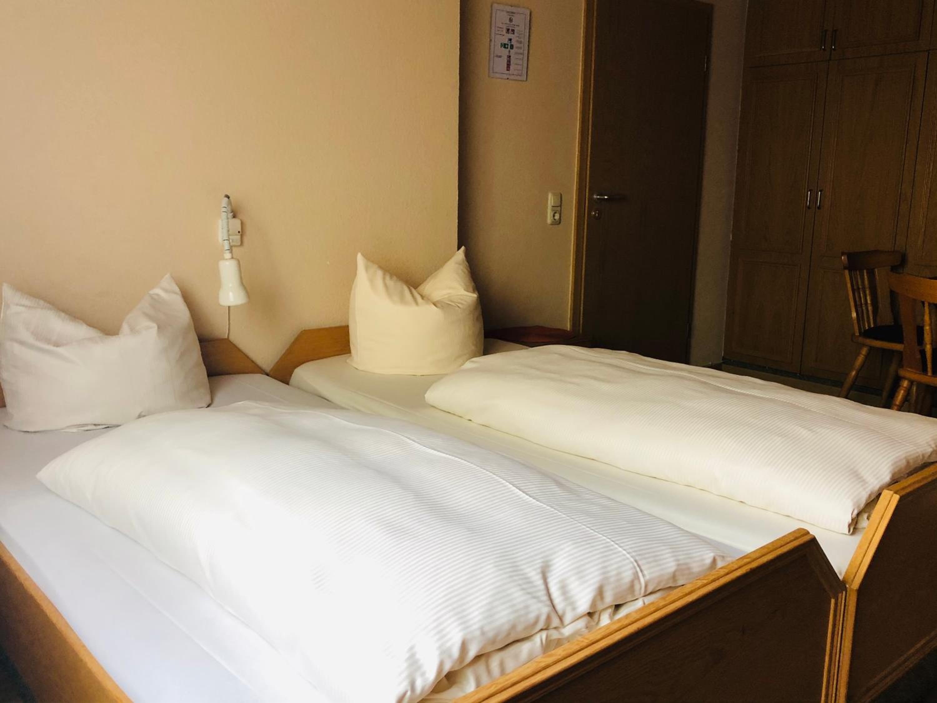 Standard Double Room - Photo 2