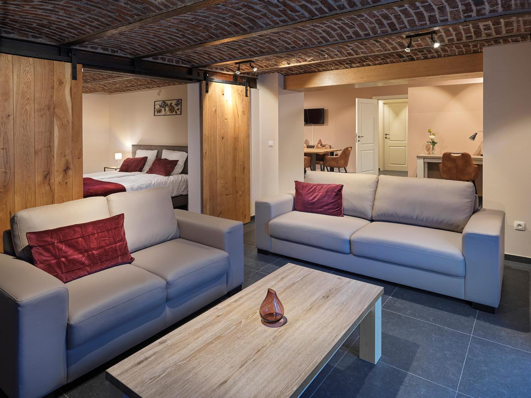 Deluxe Family Suite photo 1