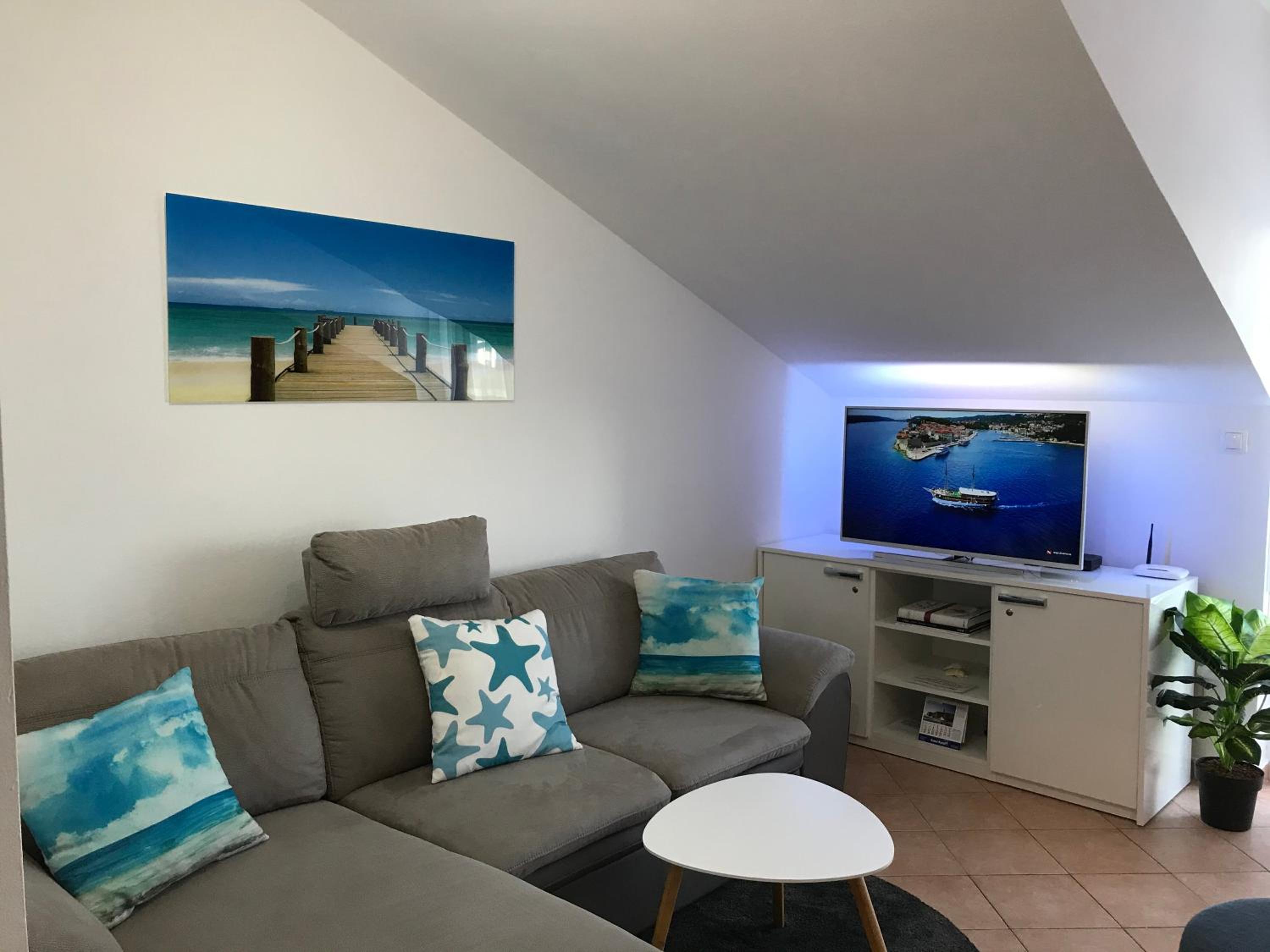 Apartment photo 3