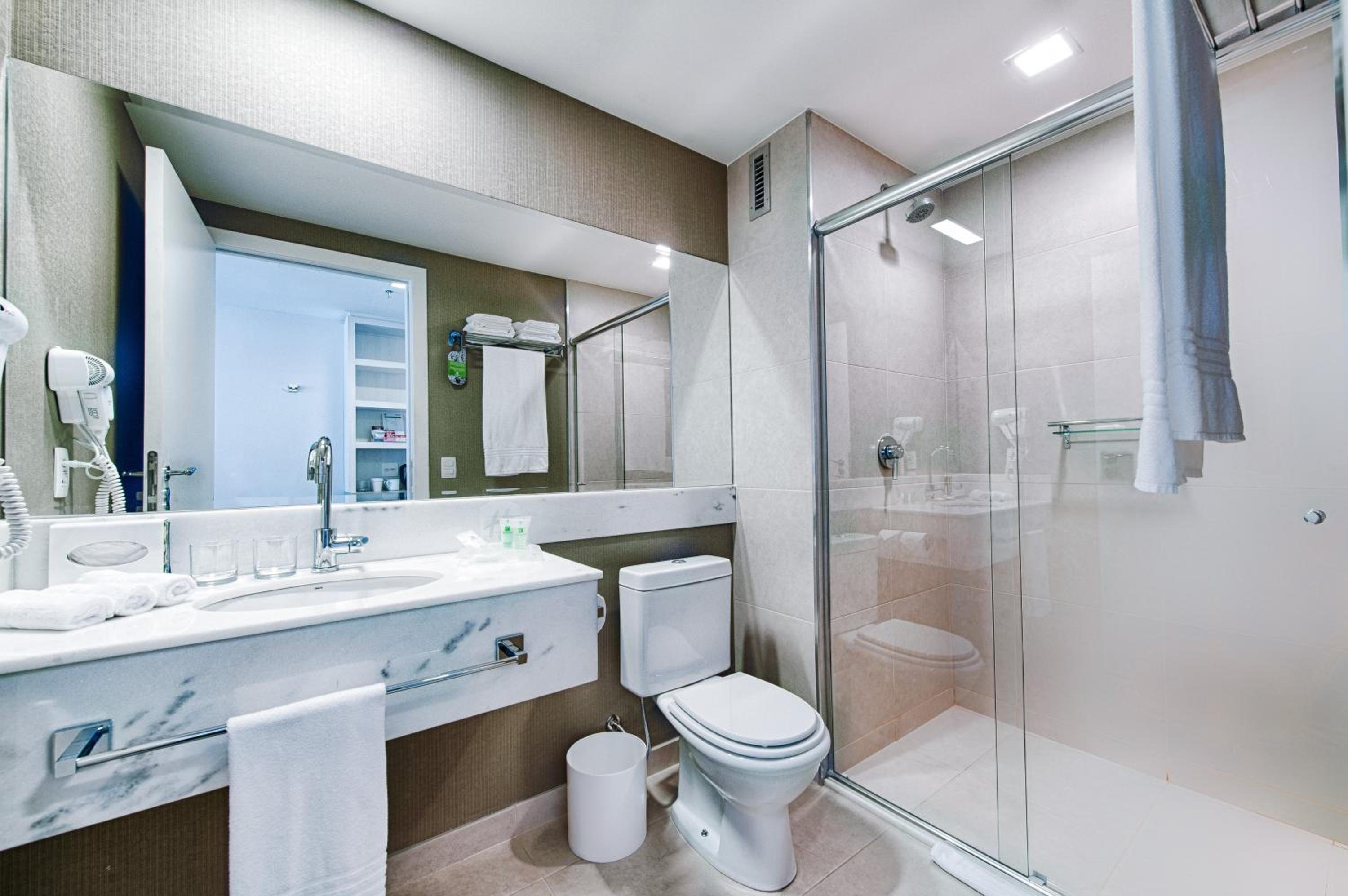 Premium Double Room with Two Double Beds photo 3