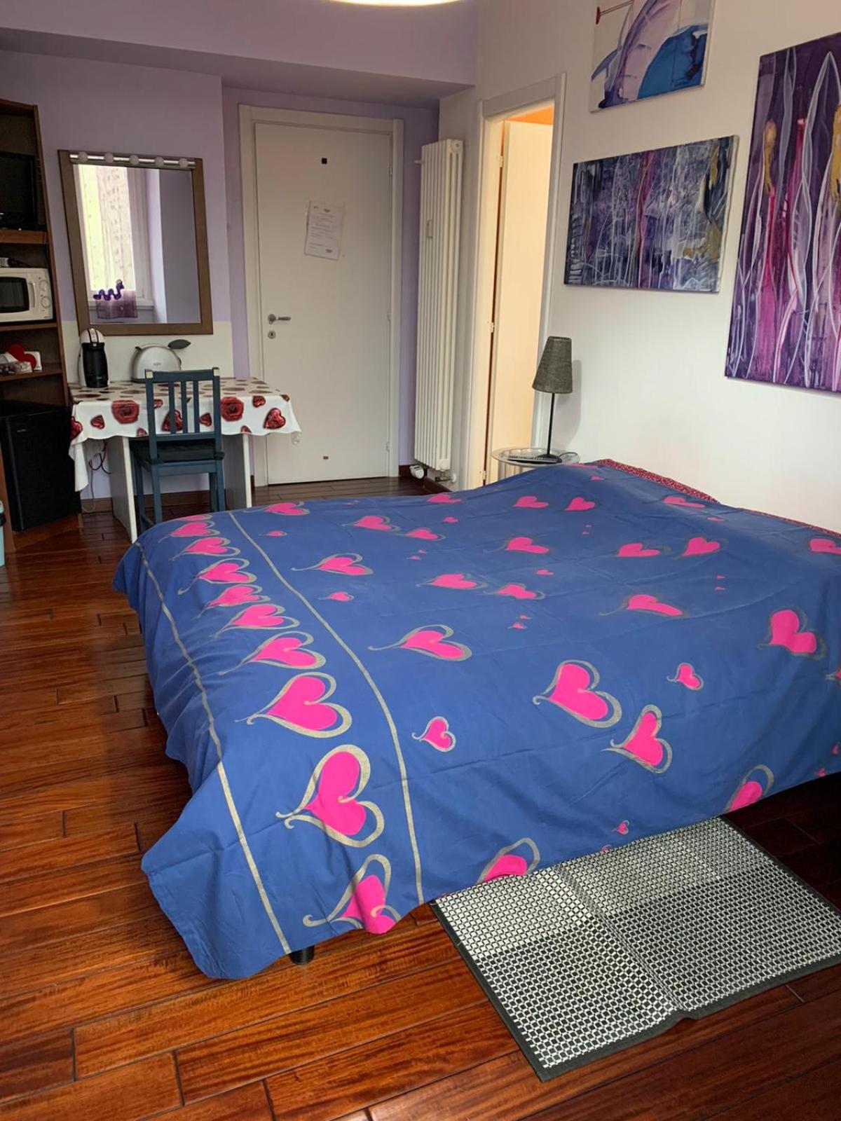 Double or Twin Room with Private Bathroom