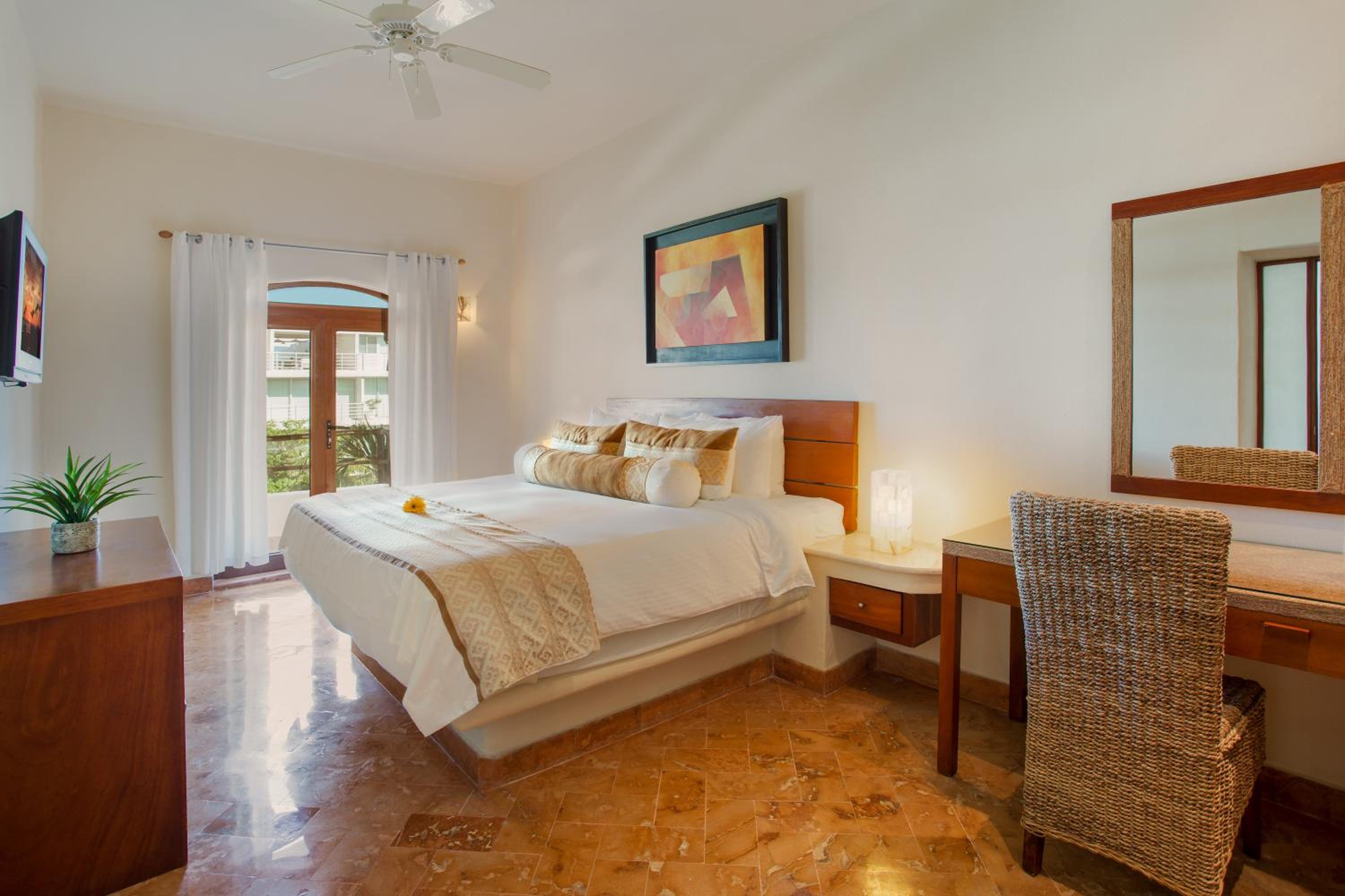 Two-Bedroom Penthouse - Photo 13