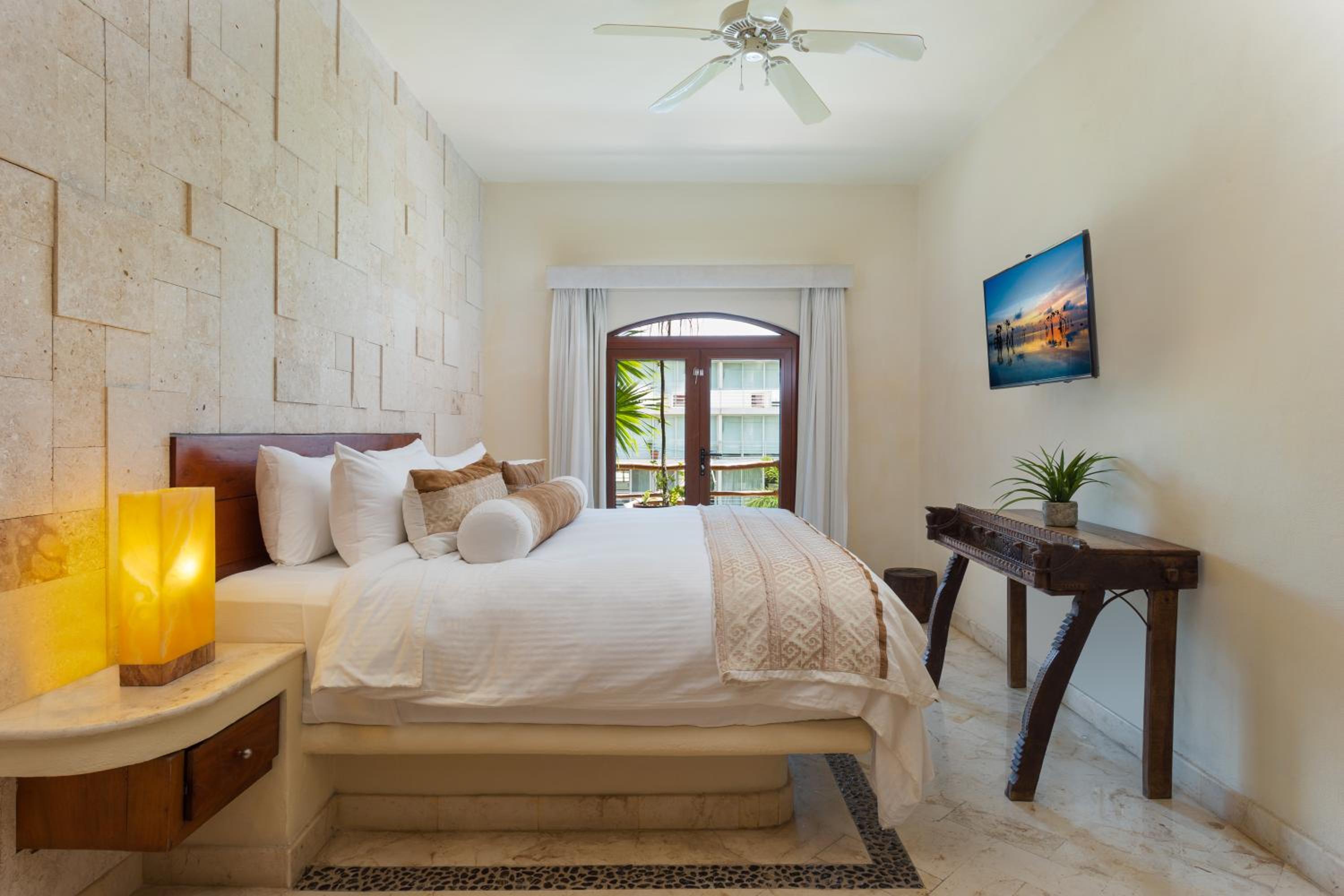 Two-Bedroom Penthouse - Photo 9
