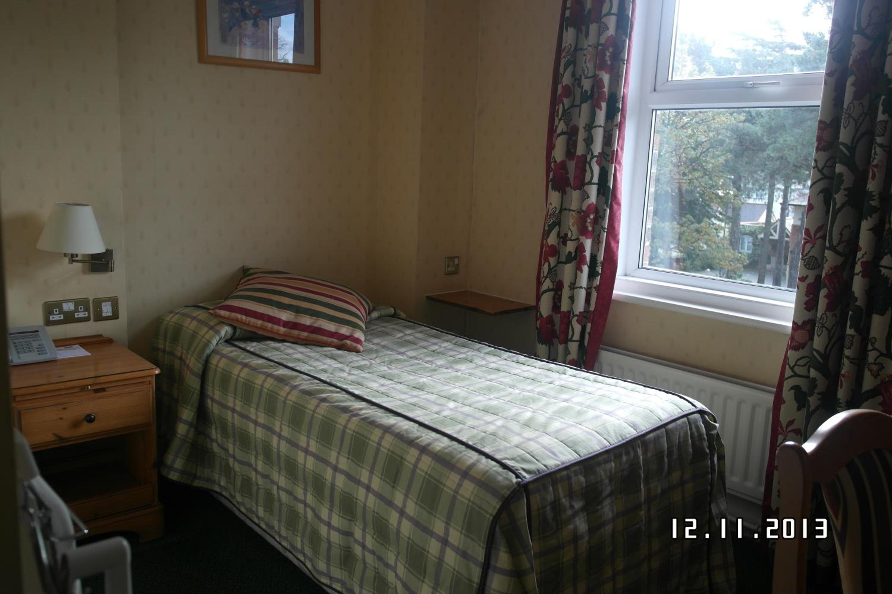 Single Room photo 3