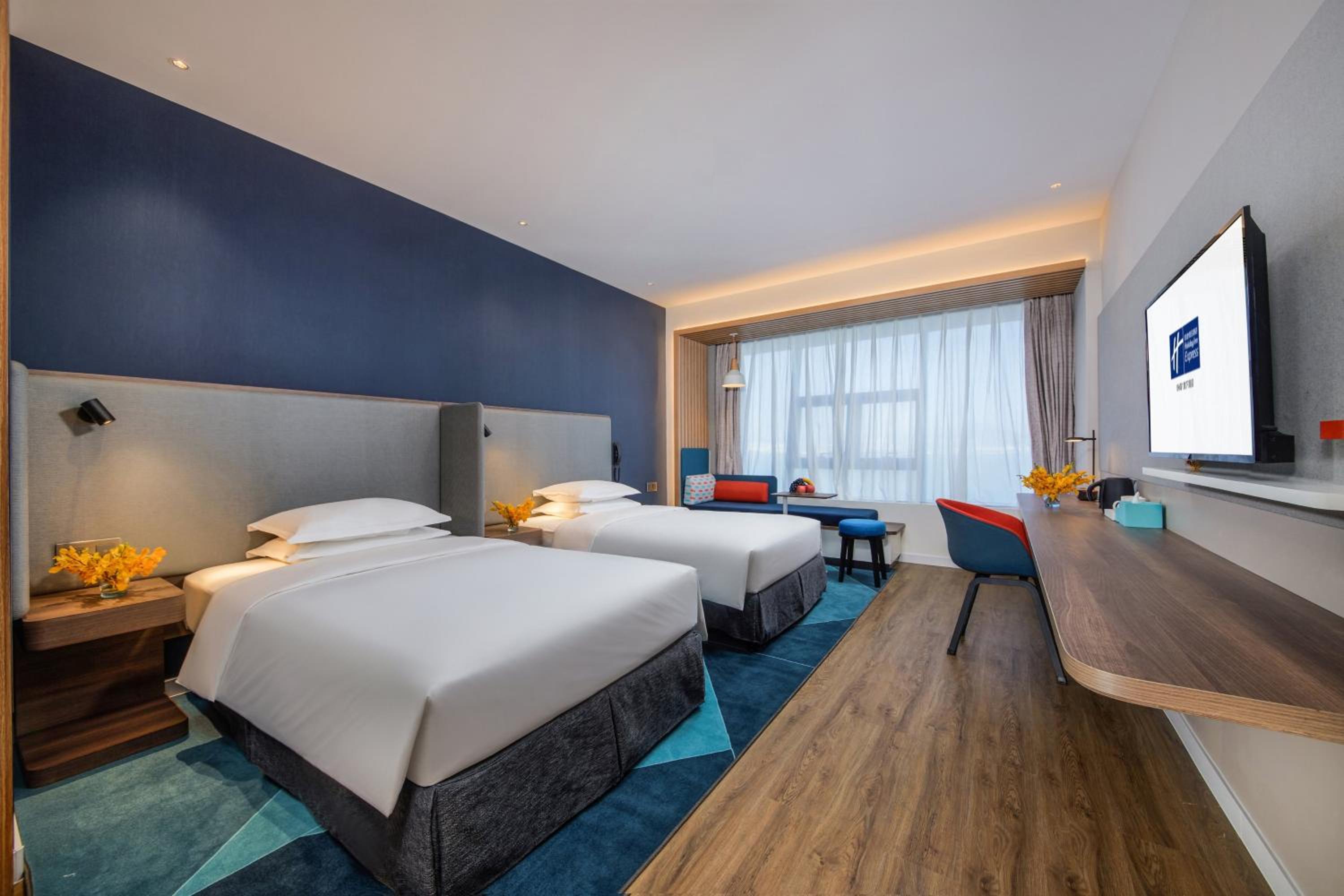 Standard Twin Room - Photo 4