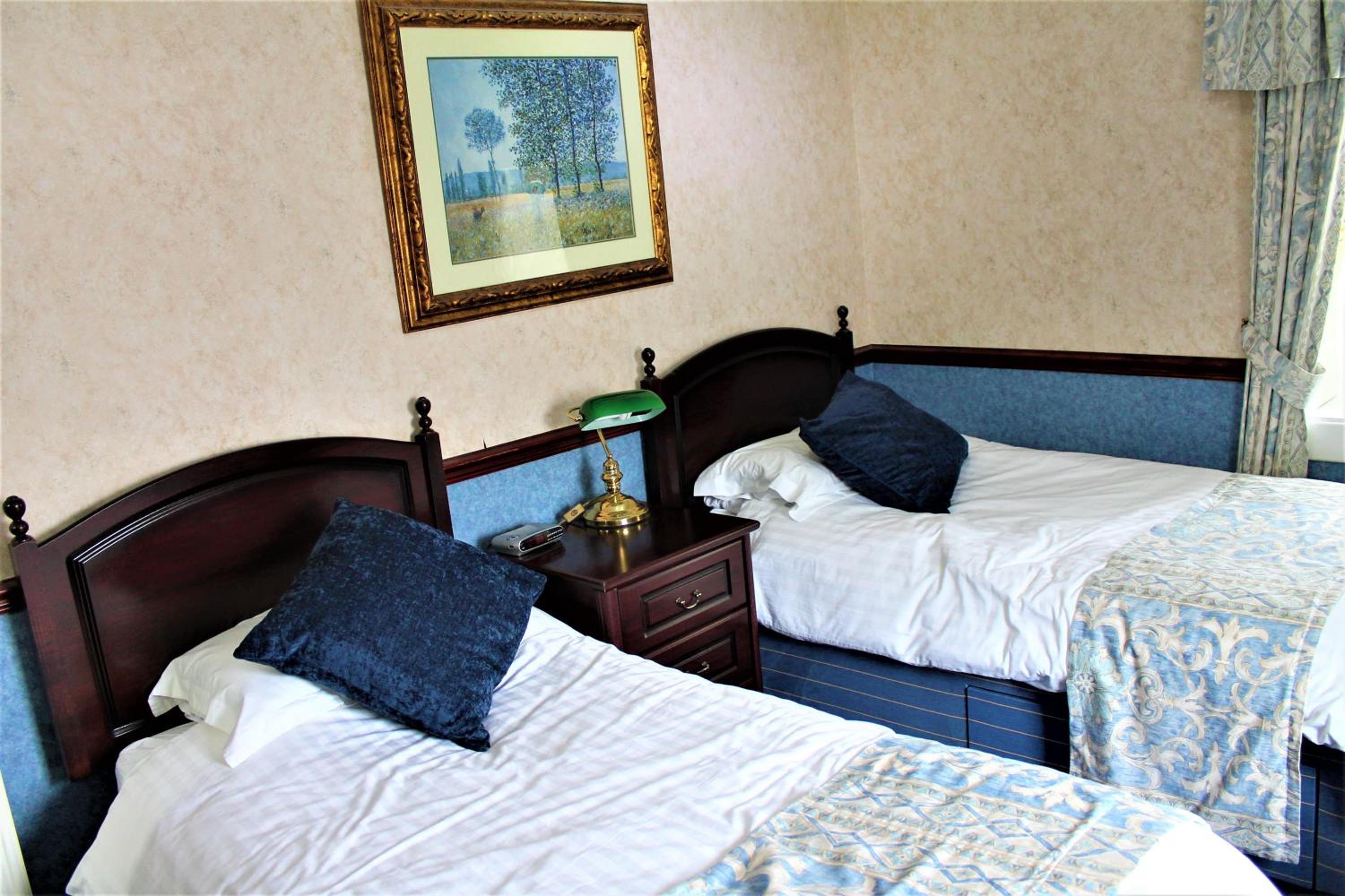 Twin Room with Private External Bathroom photo 1