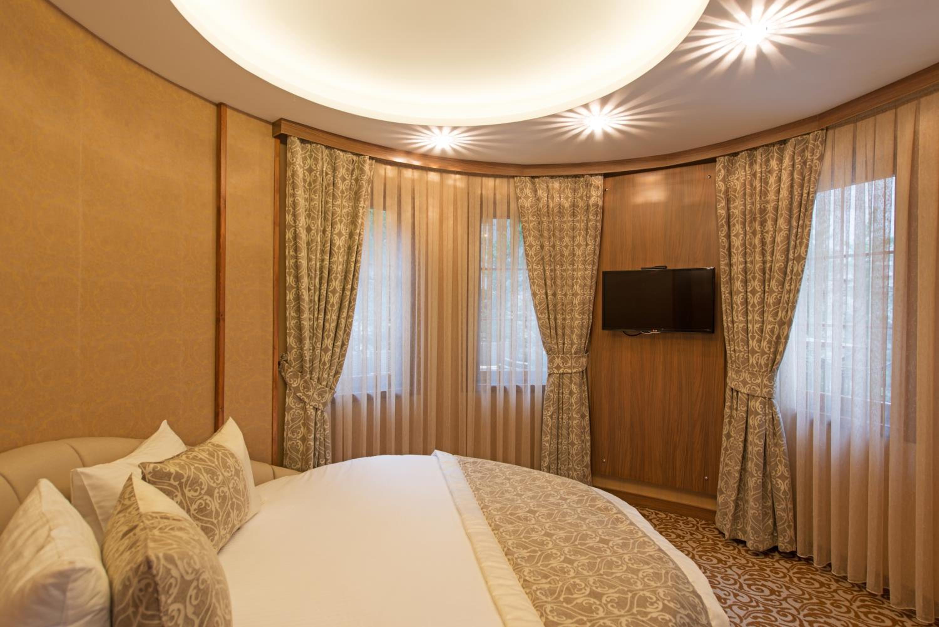 Deluxe Double Room photo 2