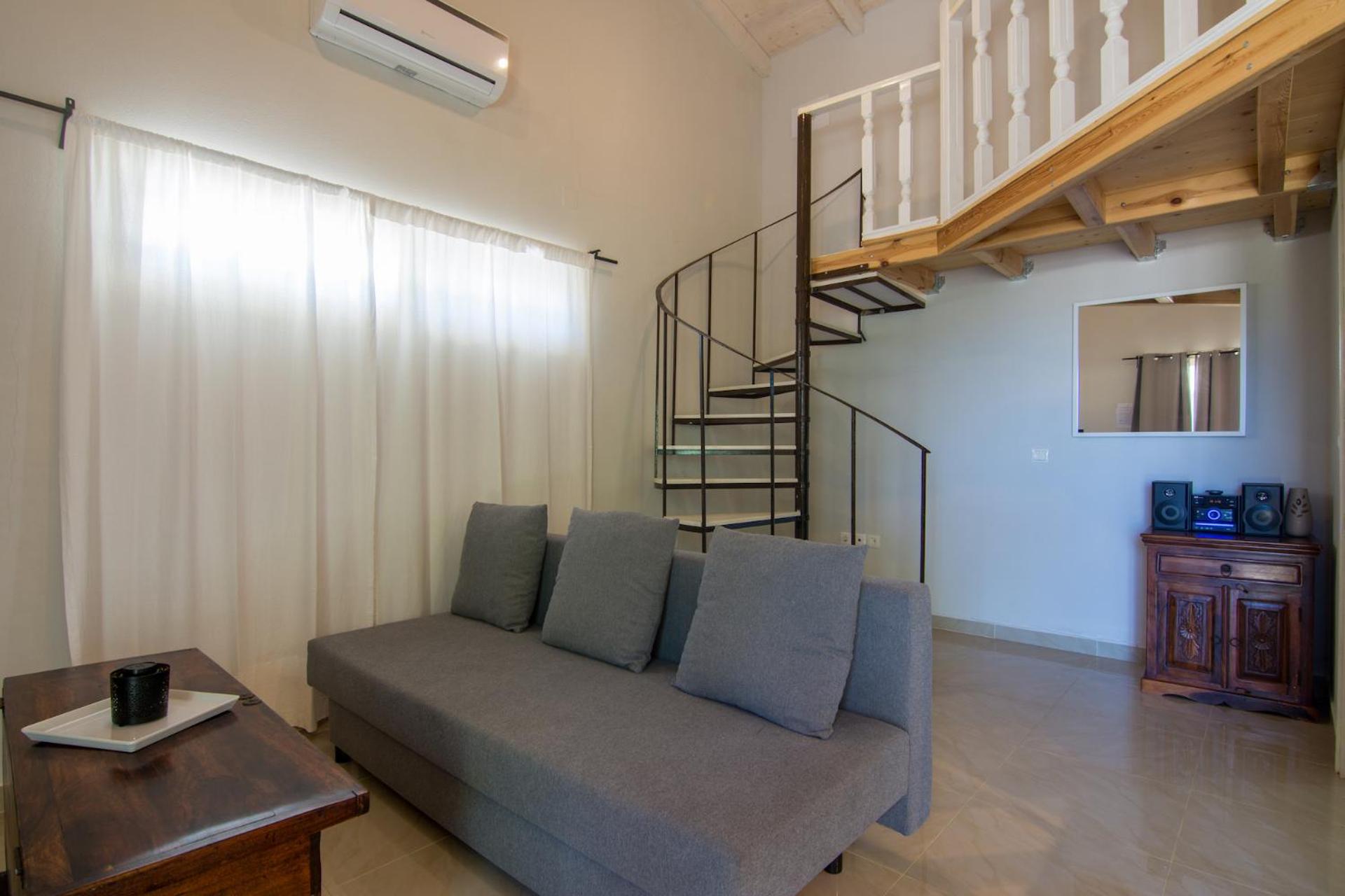 Deluxe Apartment photo 2