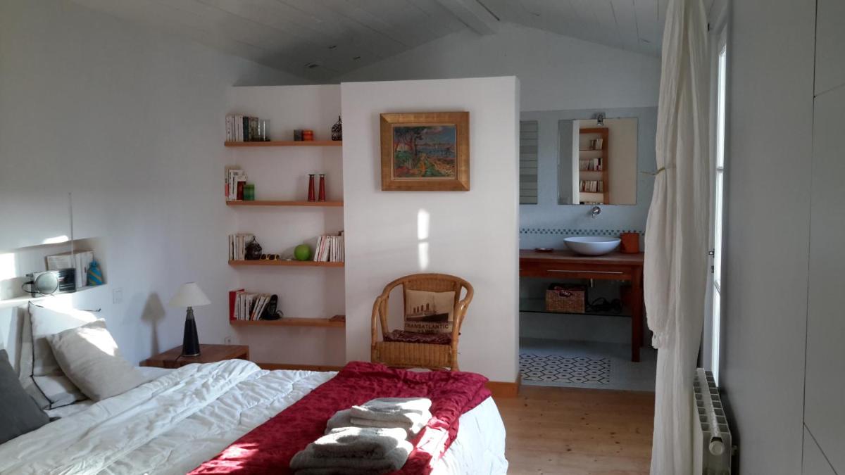Double Room with Patio photo 1