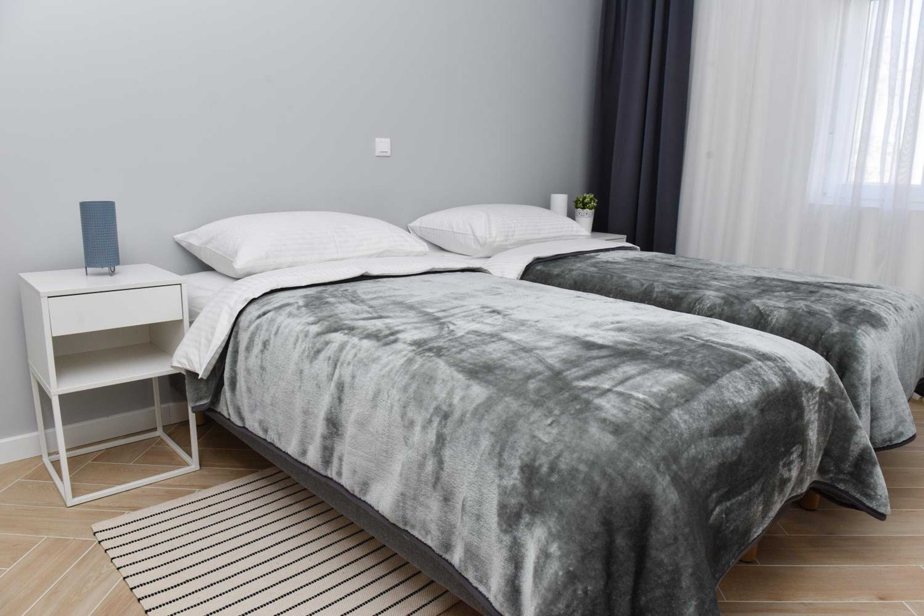 Economy Twin Room - Photo 2