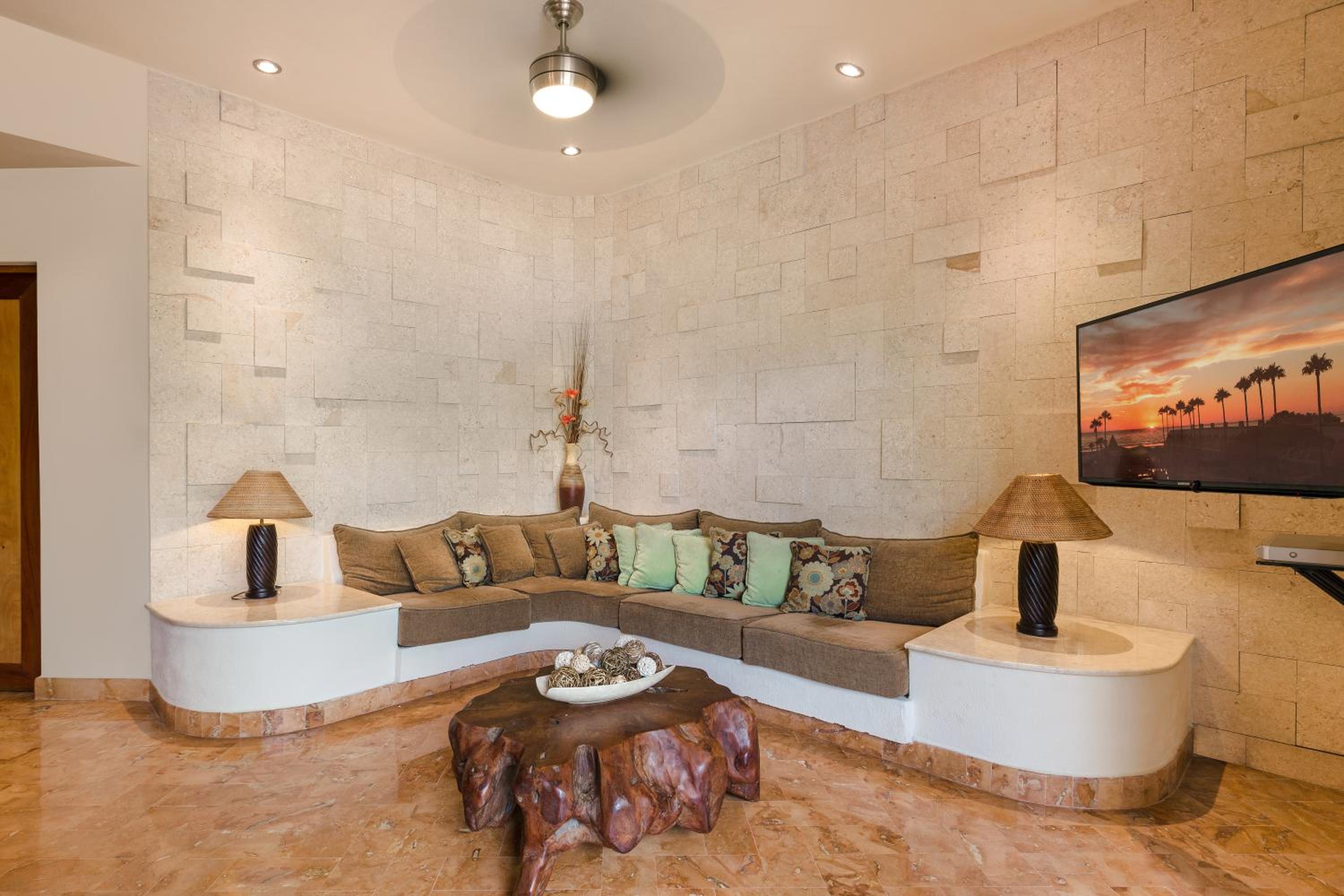 One-Bedroom Condo - Photo 14