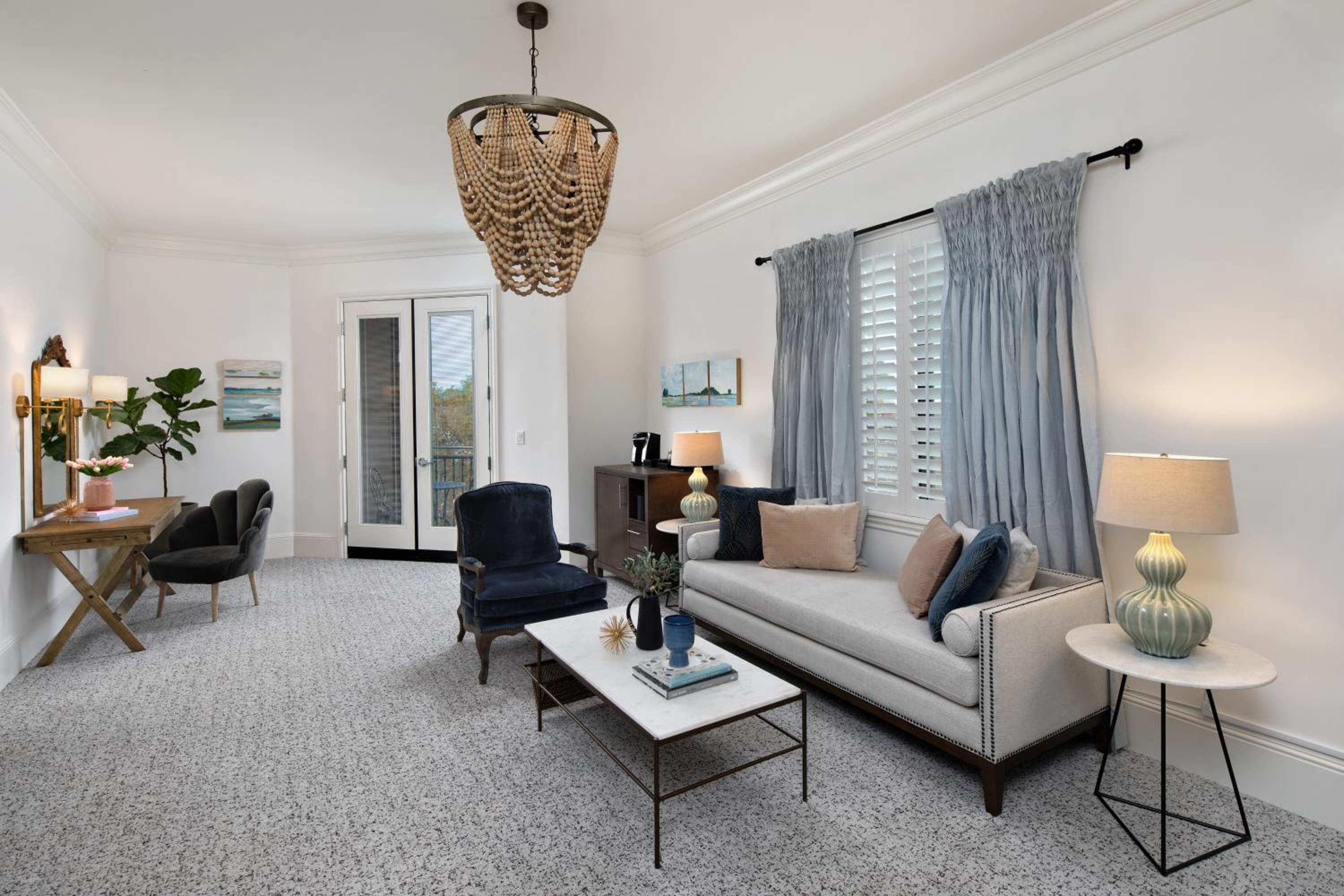 Deluxe Suite - Photo 2